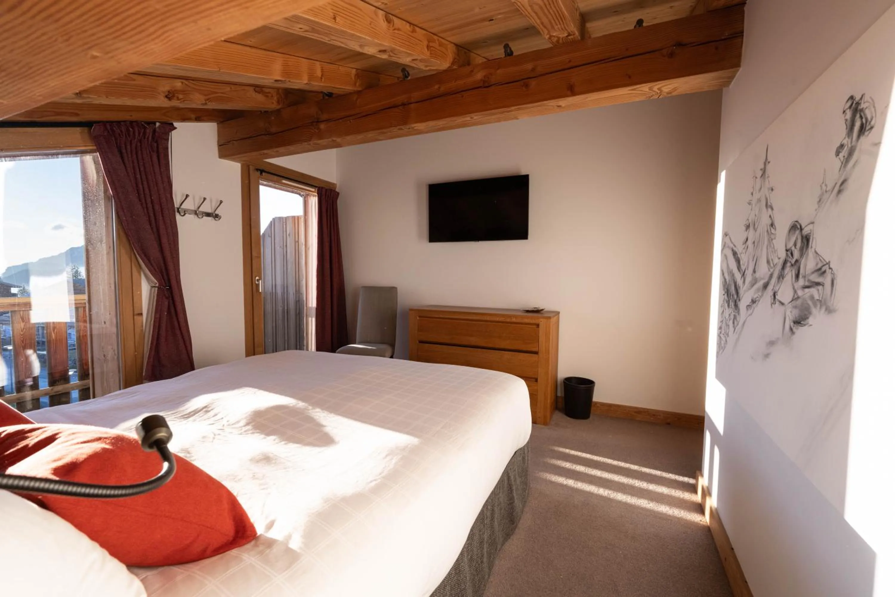 Photo of the whole room, Bed in Le Flocon d'Argent