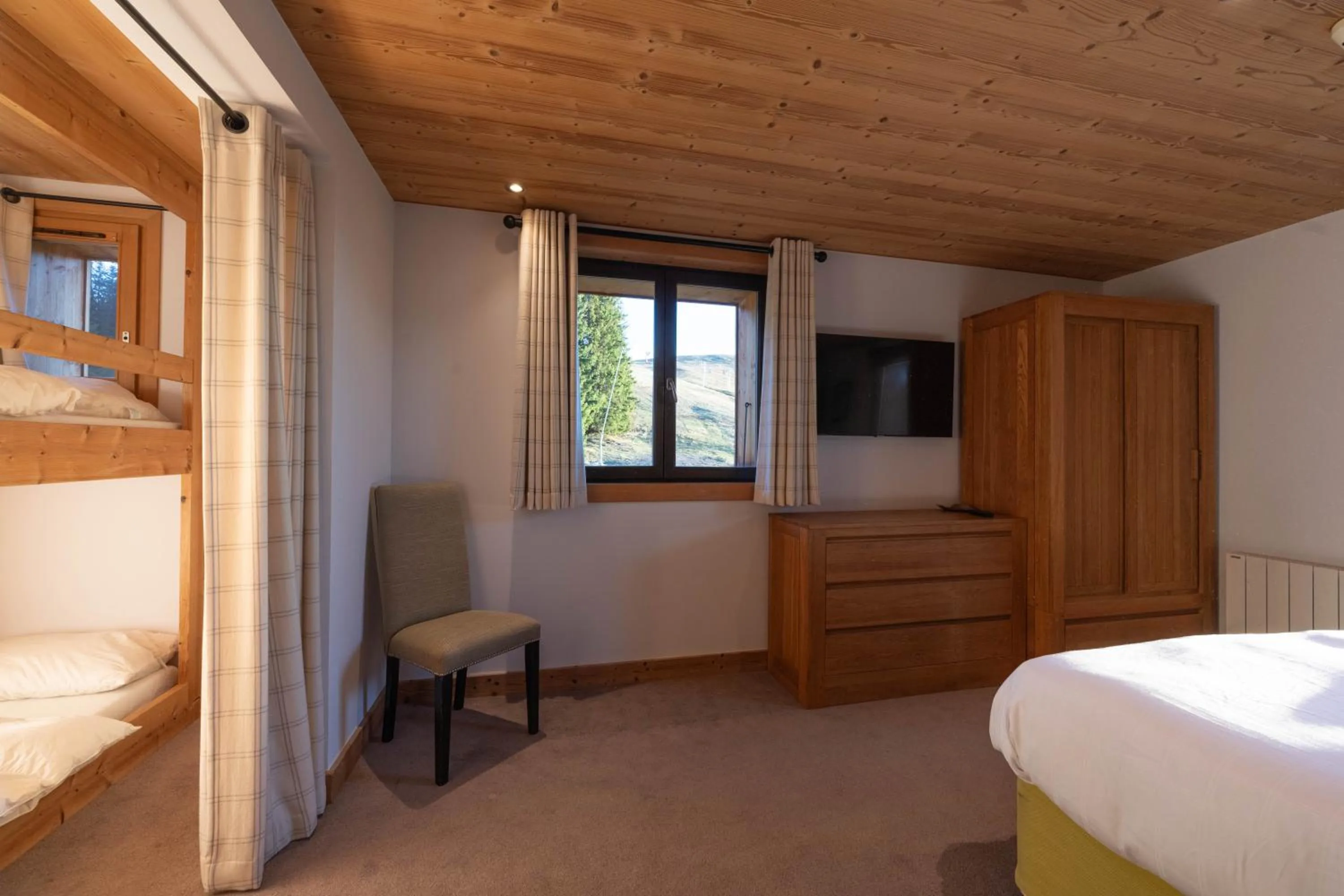 Photo of the whole room, Bed in Le Flocon d'Argent