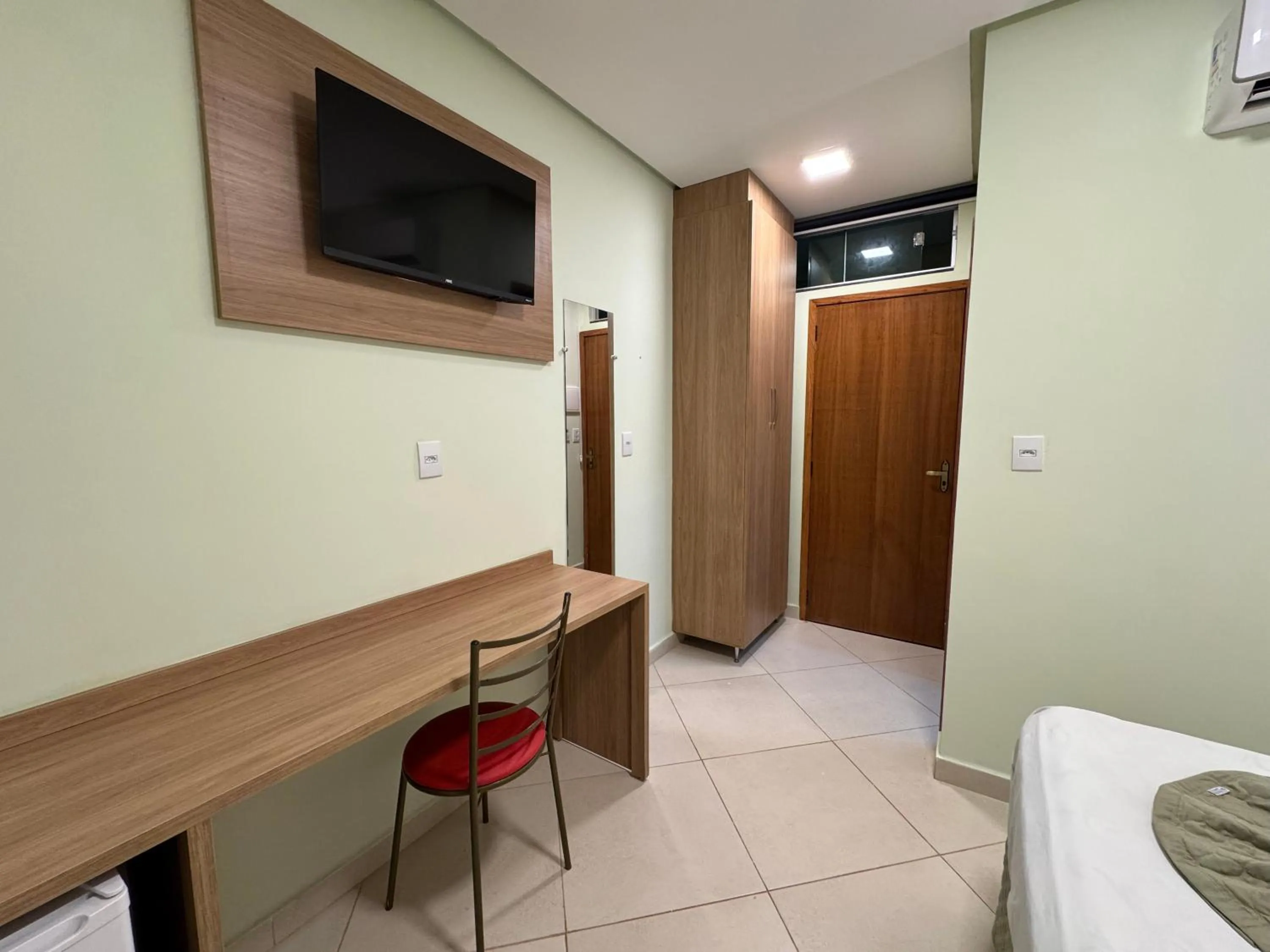 Communal lounge/ TV room, Bed in Domus Hotel Trindade - Canaã dos Carajás