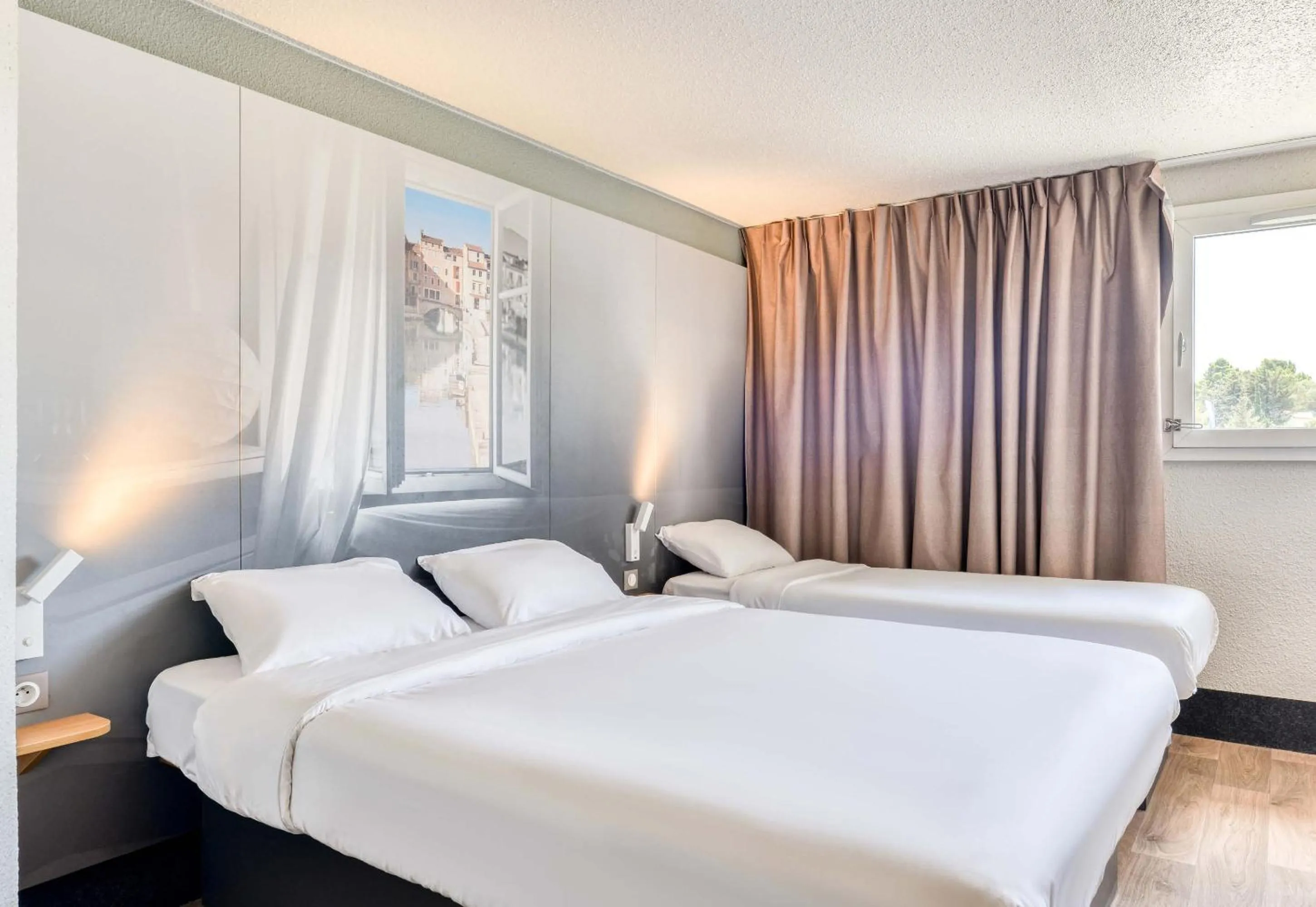 Bedroom, Bed in B&B HOTEL Narbonne 2