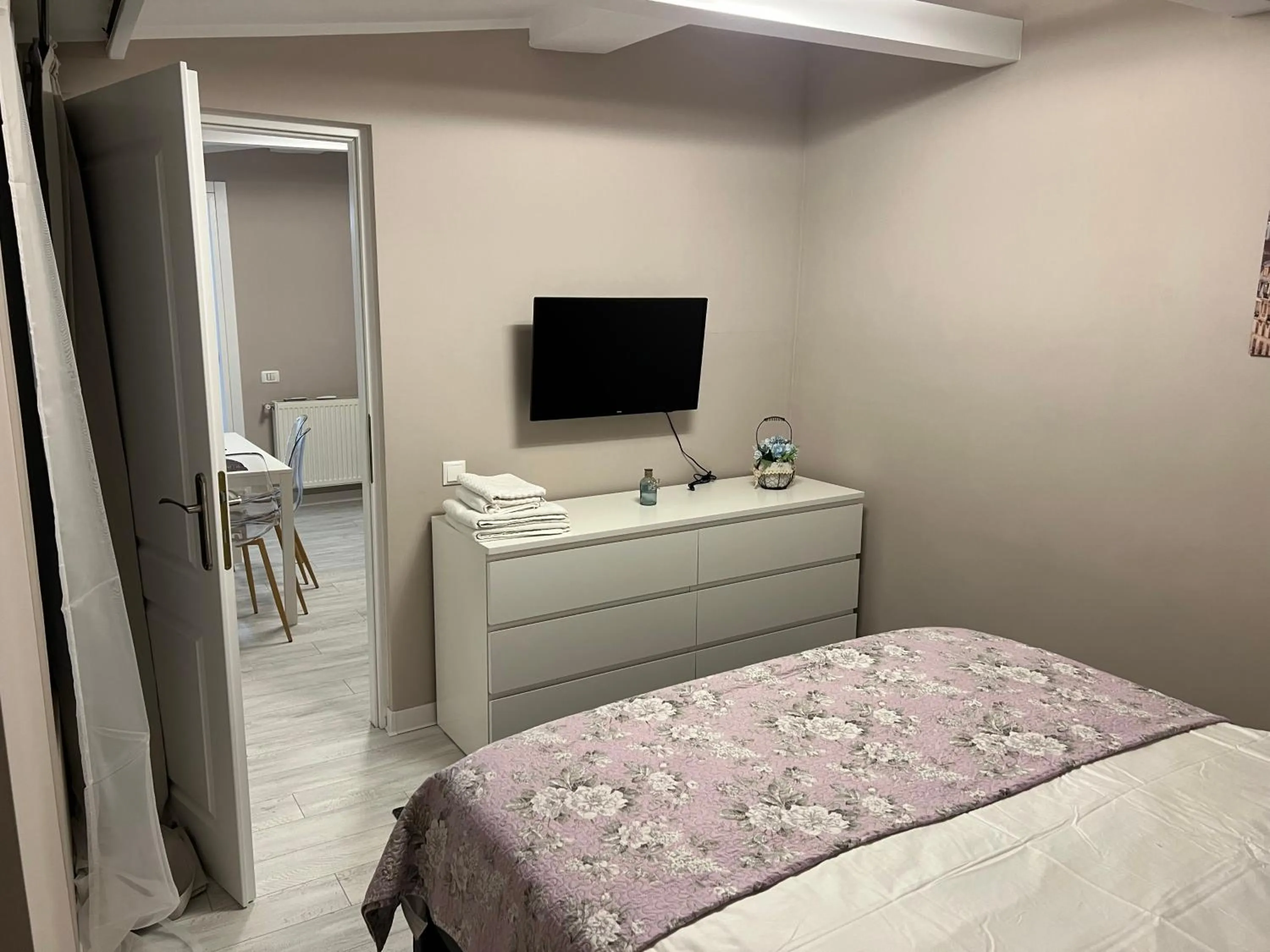 Bedroom, Bed in AZZA Residence