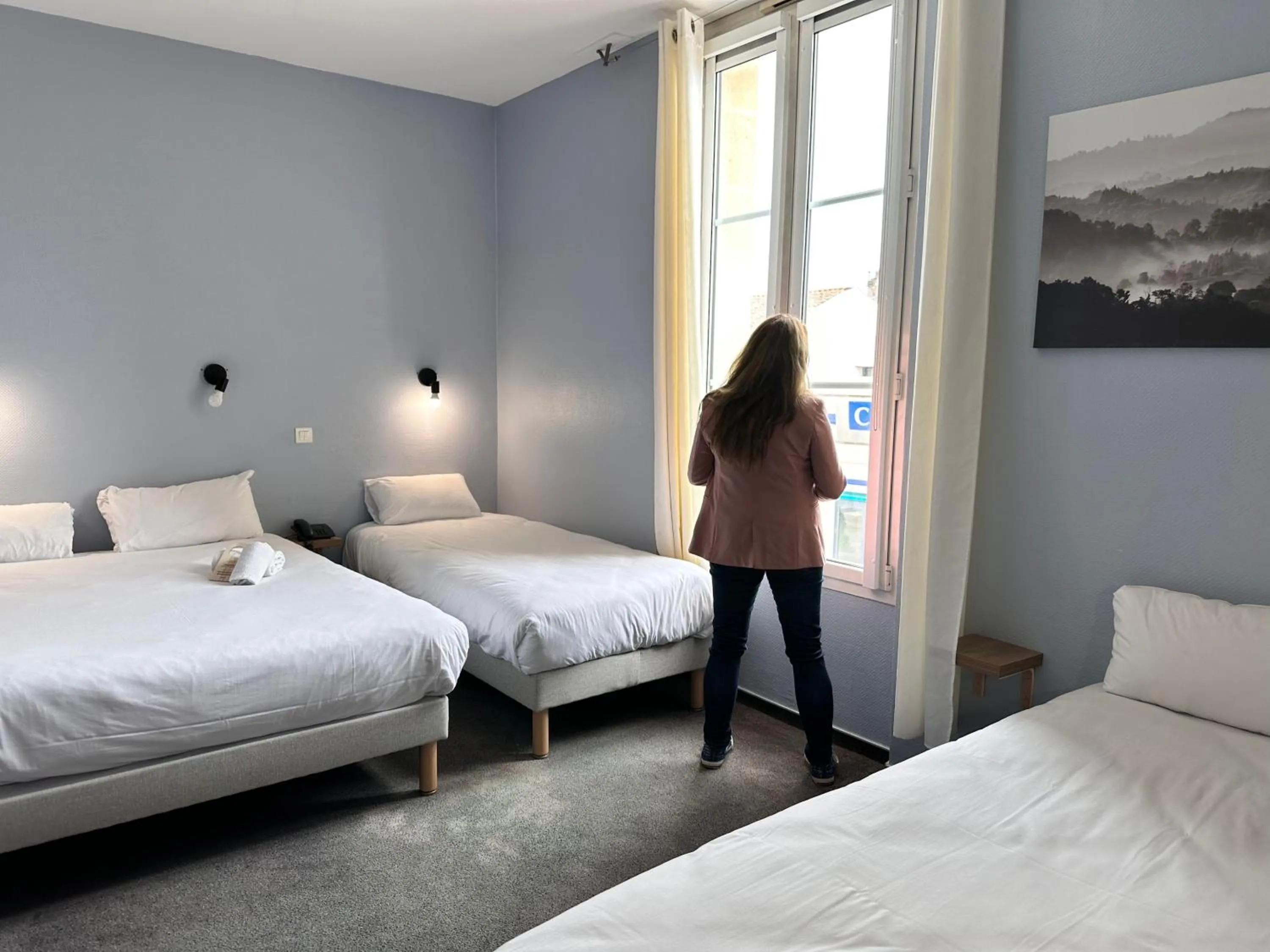 Bedroom, Bed in Logis hotel Noemys Gradignan