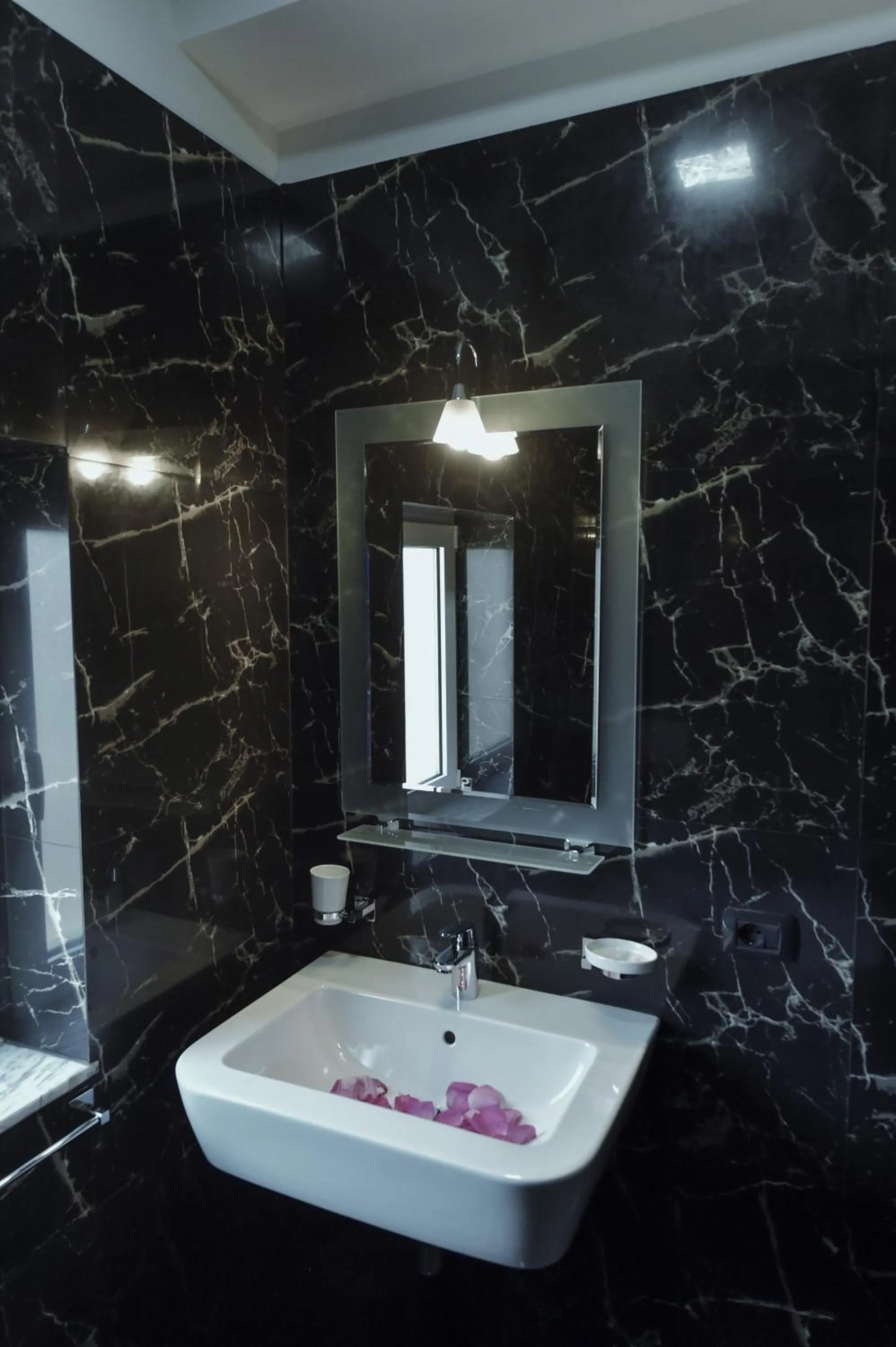 Deluxe Apartment in Hotel Pandora Residence