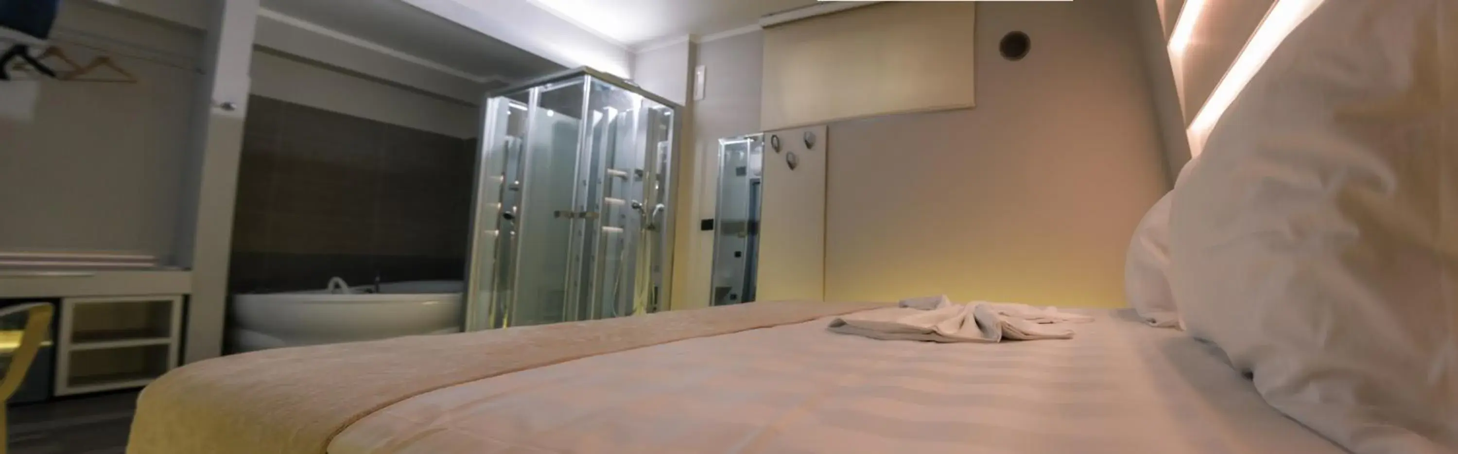 Large Double Room in Hotel Pandora Residence Large Double Room in Hotel Pandora Residence