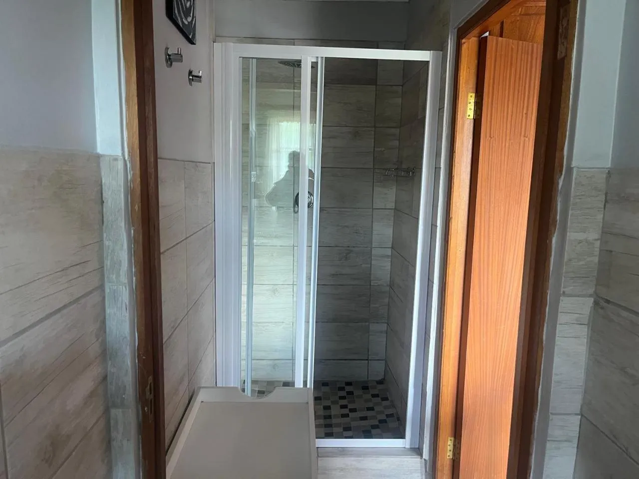 Shower in Aan de Bergen