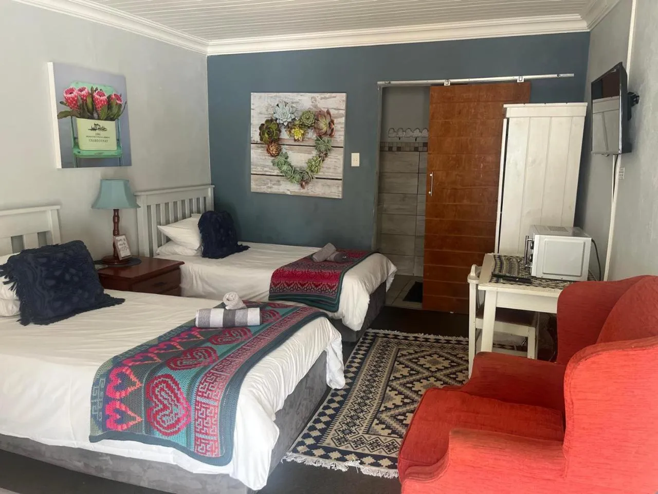 Bedroom, Bed in Aan de Bergen