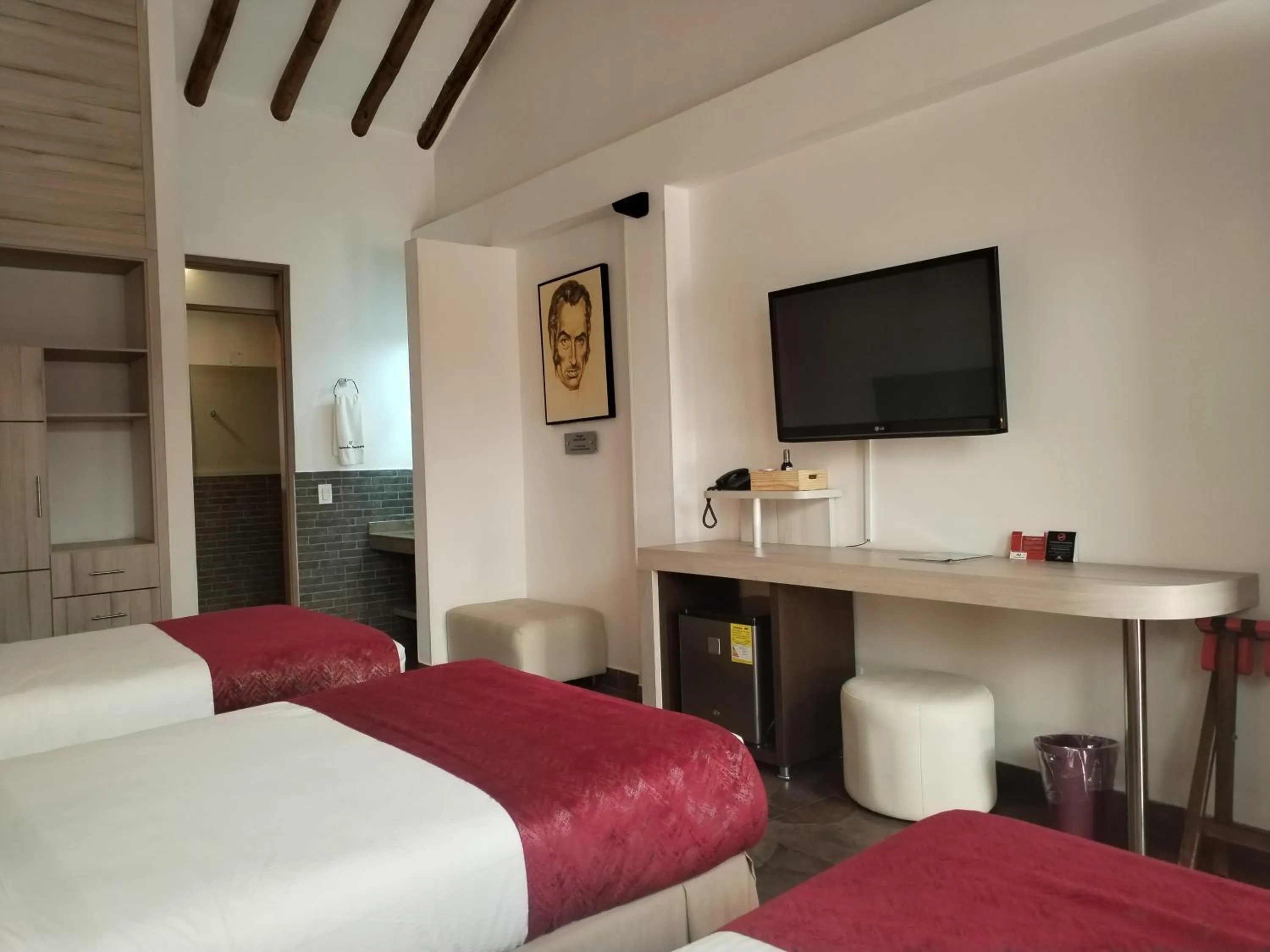 Decorative detail, Bed in Hotel Capitan Ricaurte