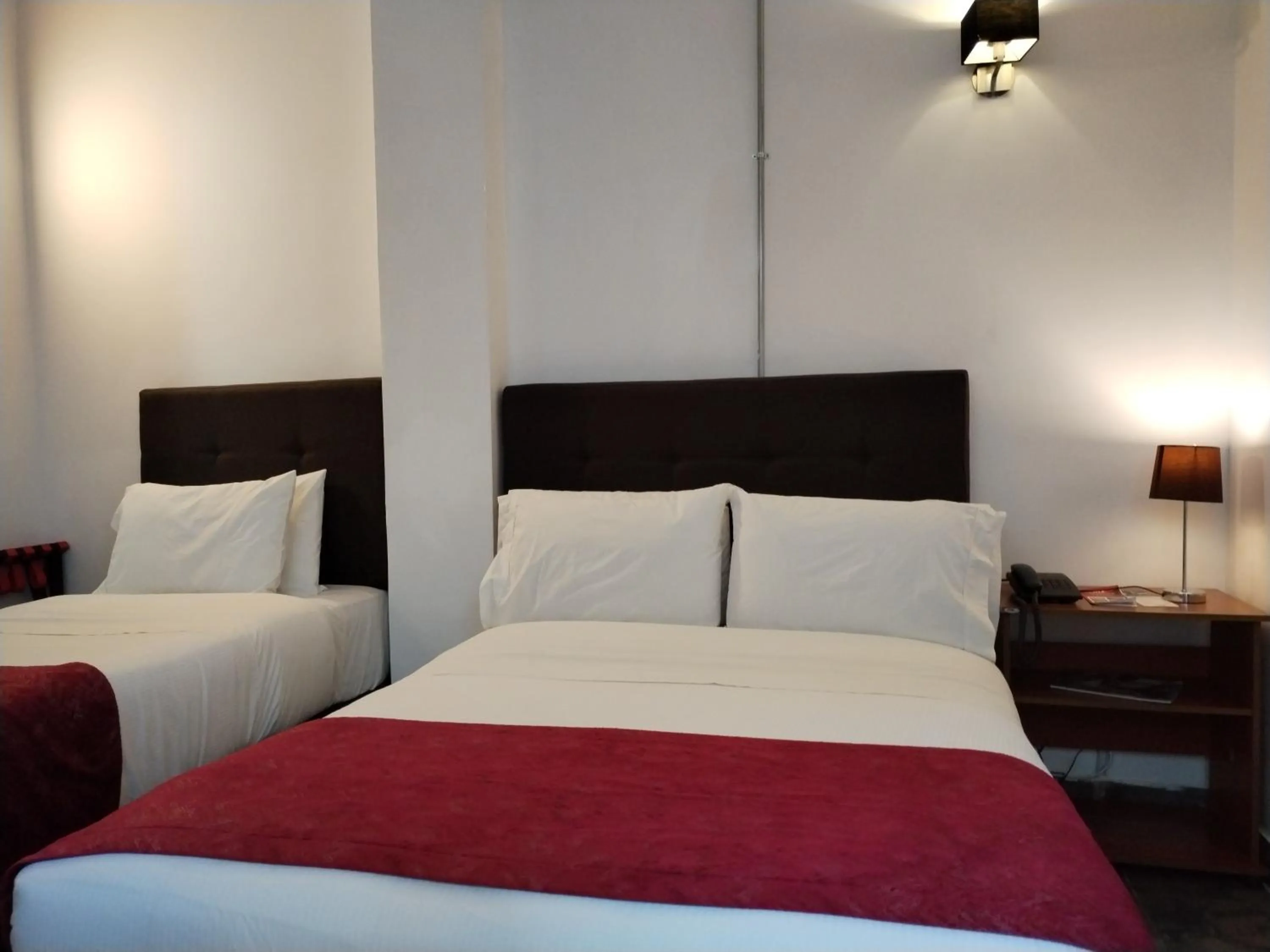 Decorative detail, Bed in Hotel Capitan Ricaurte