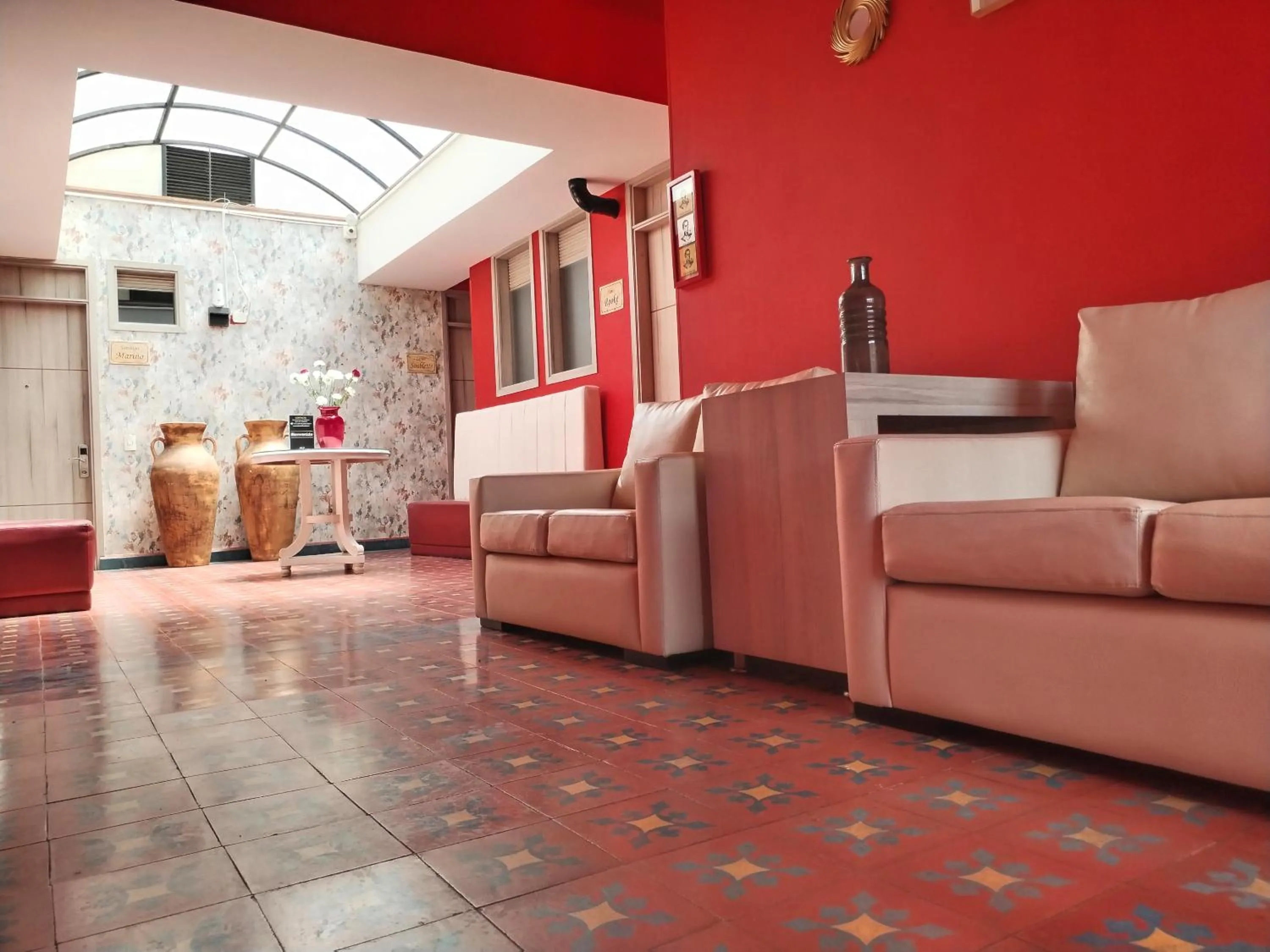 Seating area in Hotel Capitan Ricaurte