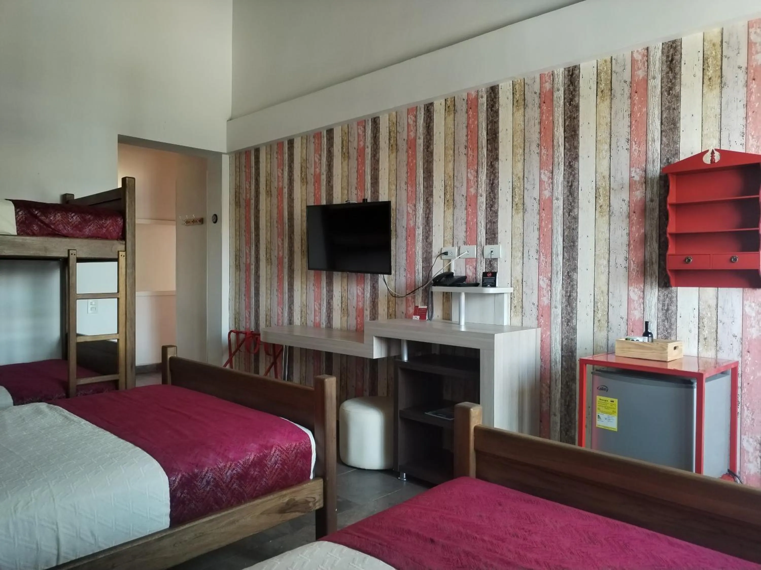 TV and multimedia, Bed in Hotel Capitan Ricaurte