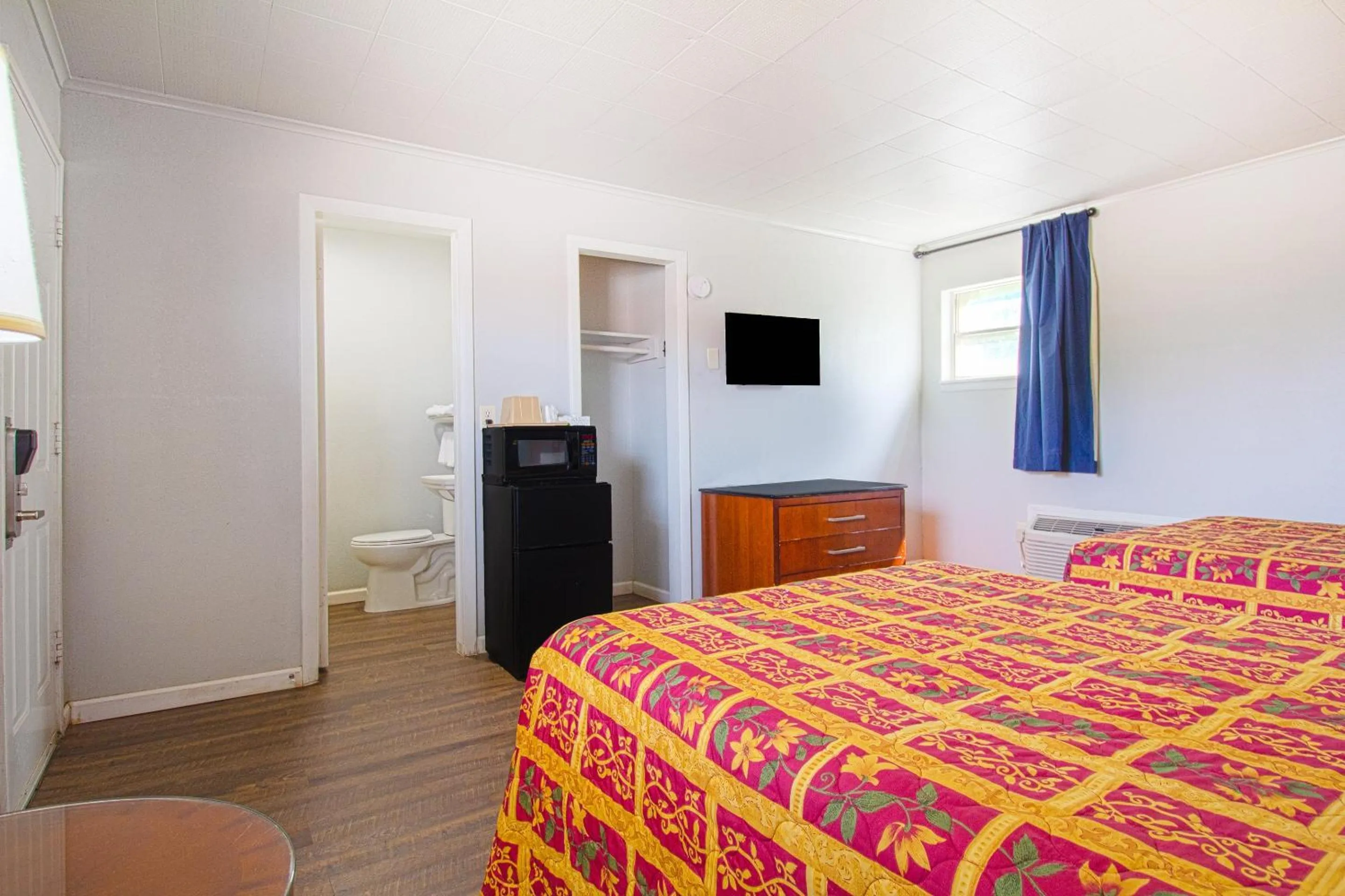 Bedroom, Bed in OYO Hotel McAlester OK S Main St