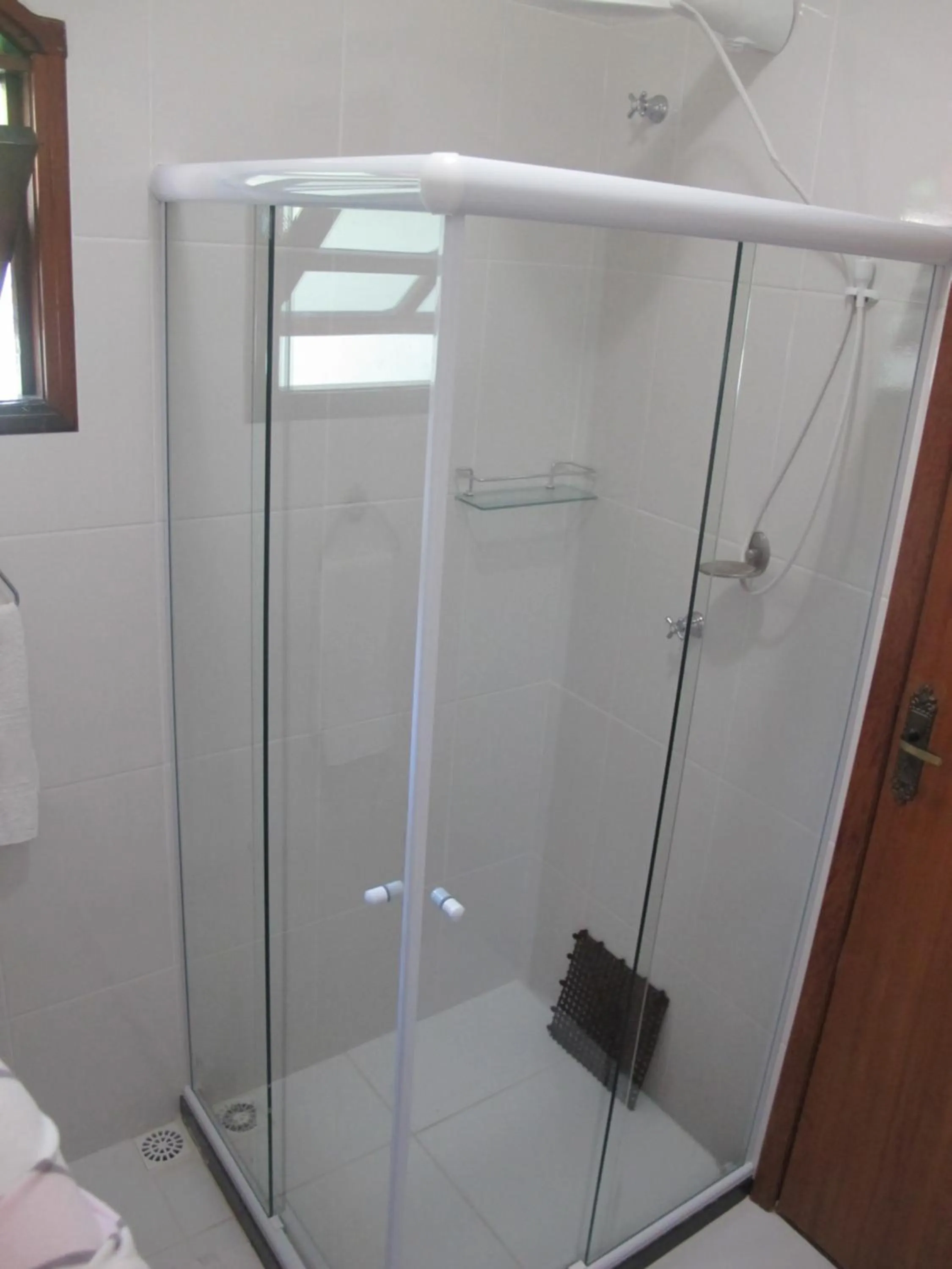 Shower in Hope Pousada