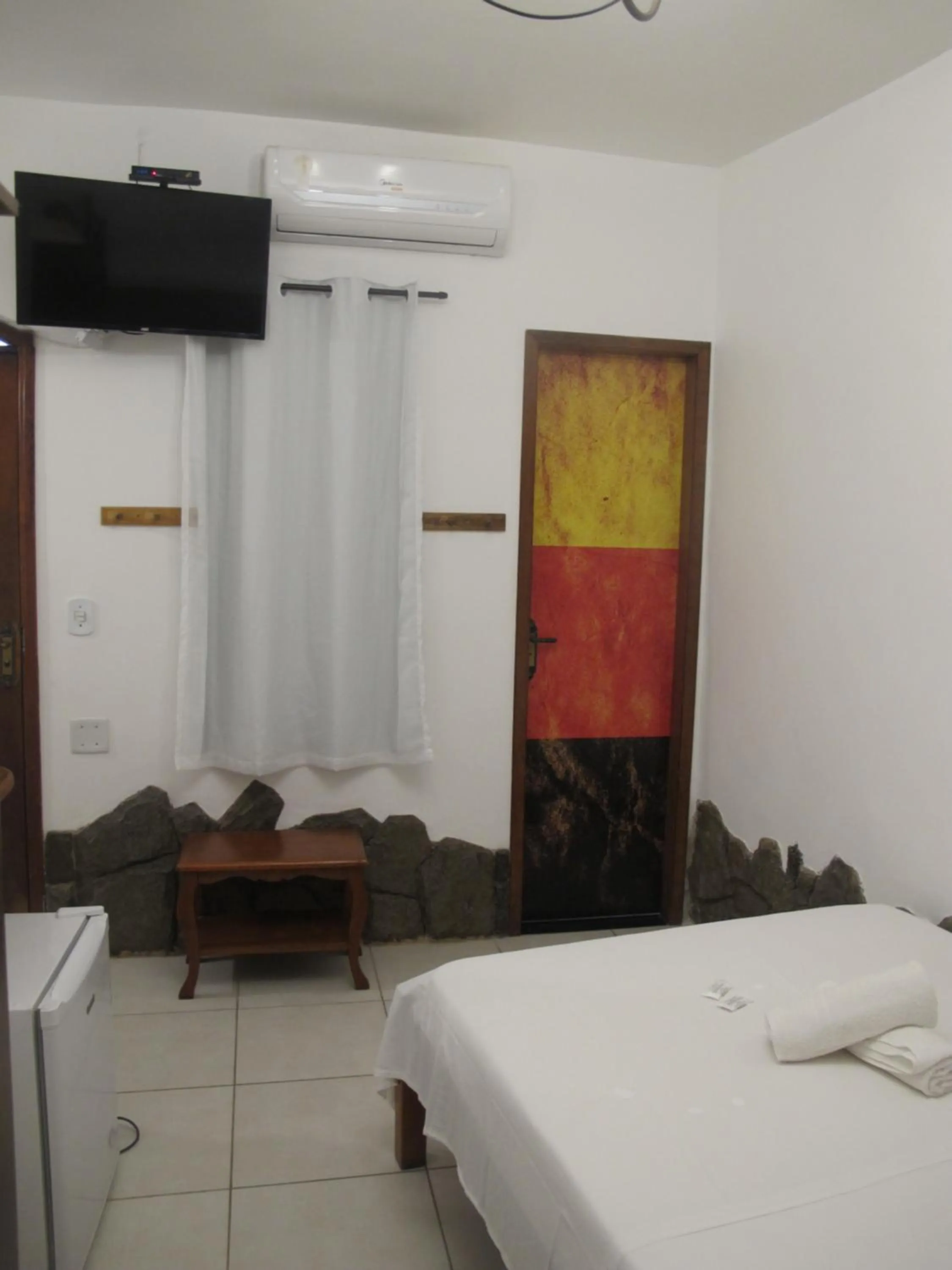 Toilet, Bed in Hope Pousada