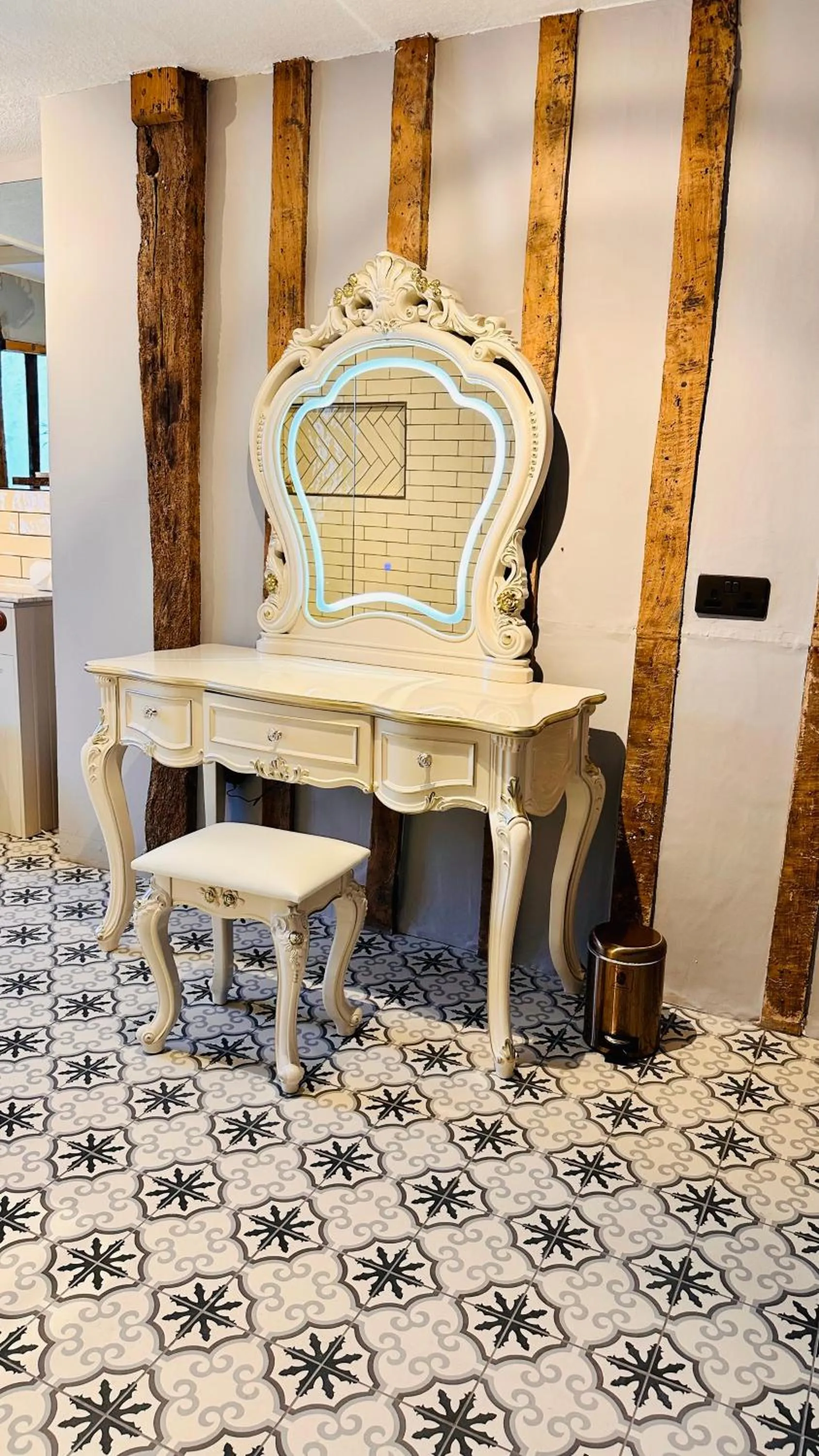 The Ostrich Inn Colnbrook London Heathrow