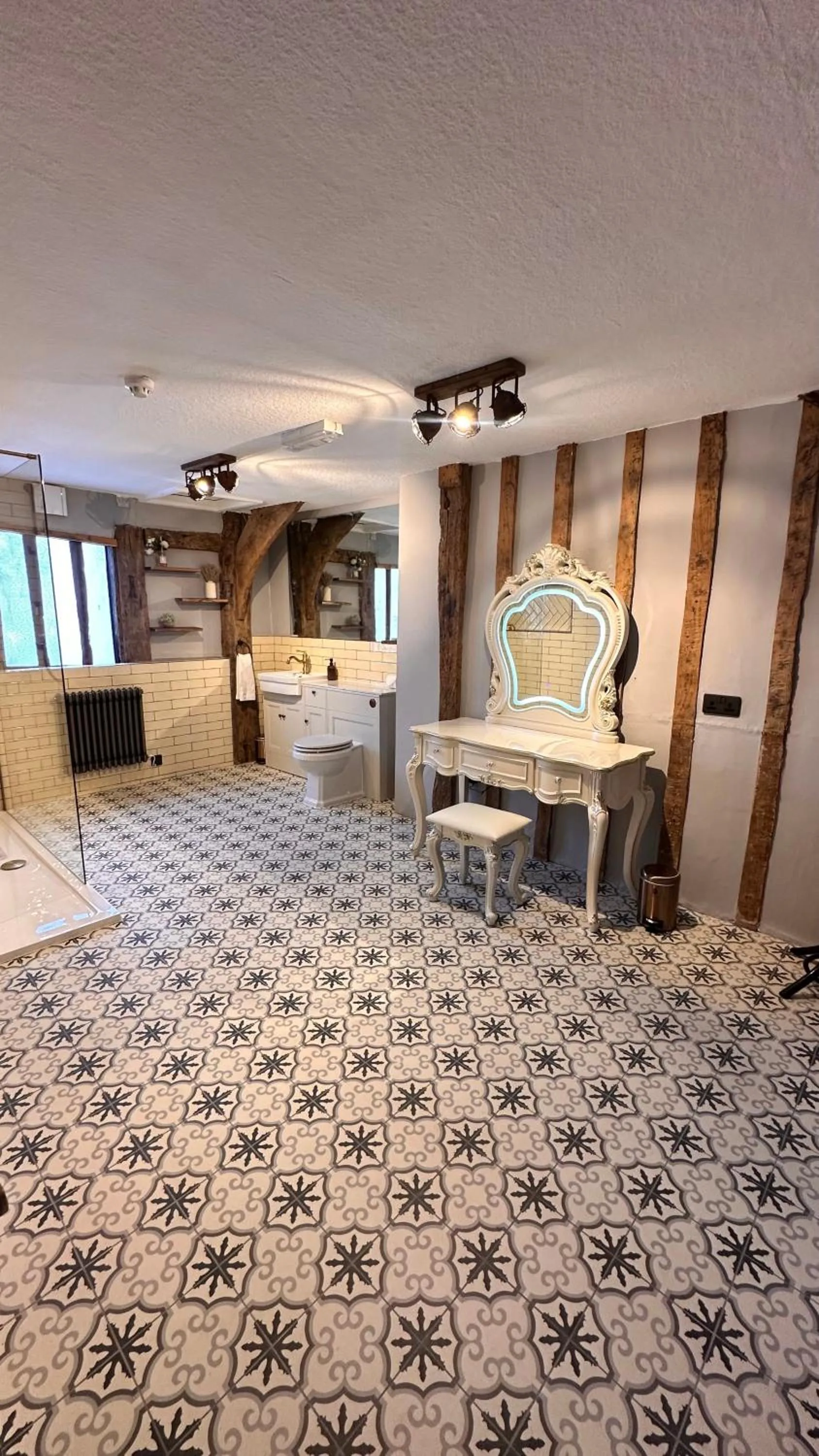 The Ostrich Inn Colnbrook London Heathrow