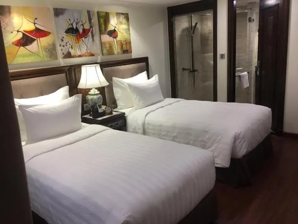 Family Room in Paris Boutique Hotel Sapa Family Room in Paris Boutique Hotel Sapa