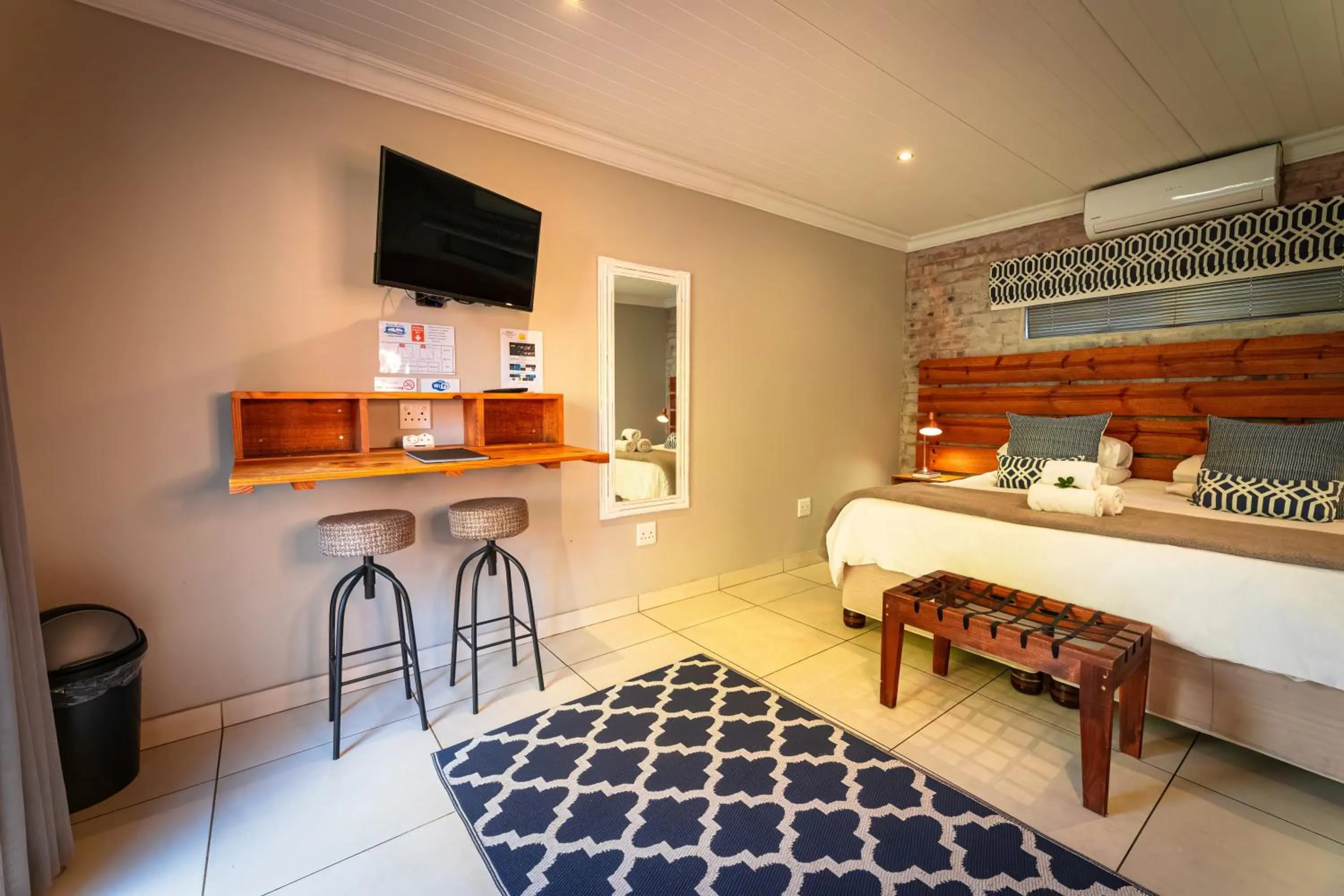 TV and multimedia, Bed in Telos at Reitz