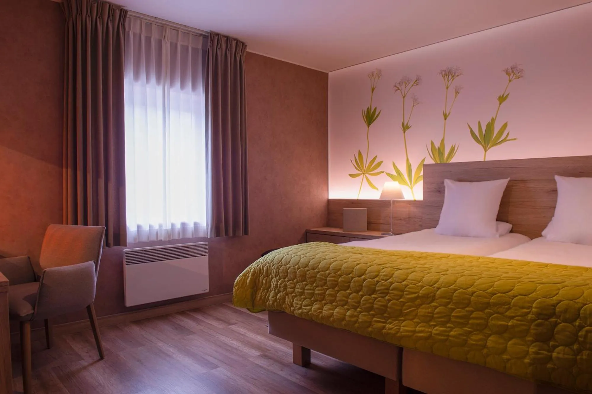 Bed in Hostellerie du Peiffeschof, The Originals Relais