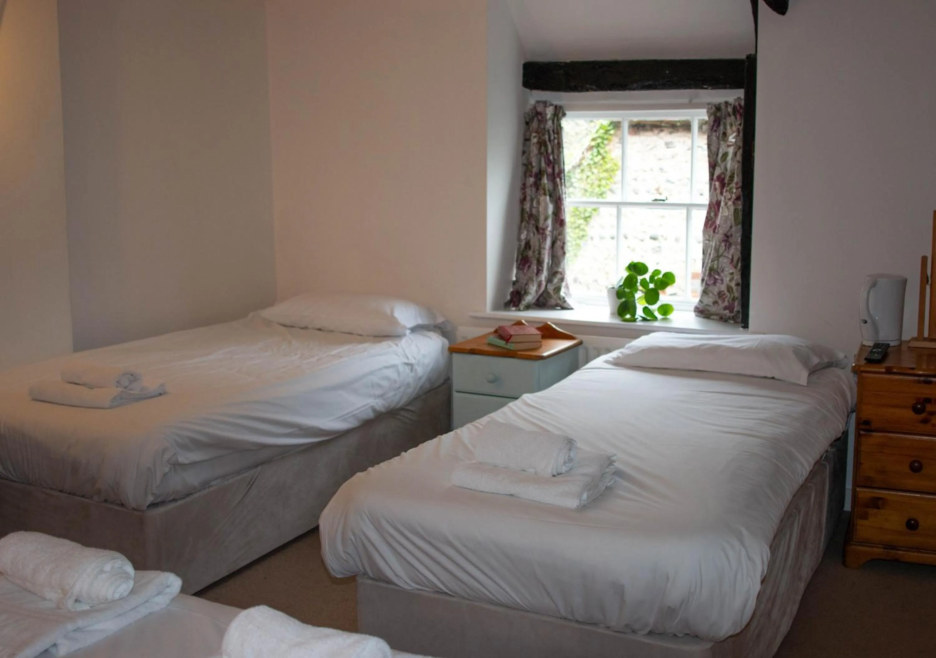 Bed in Chalk Farm LDC