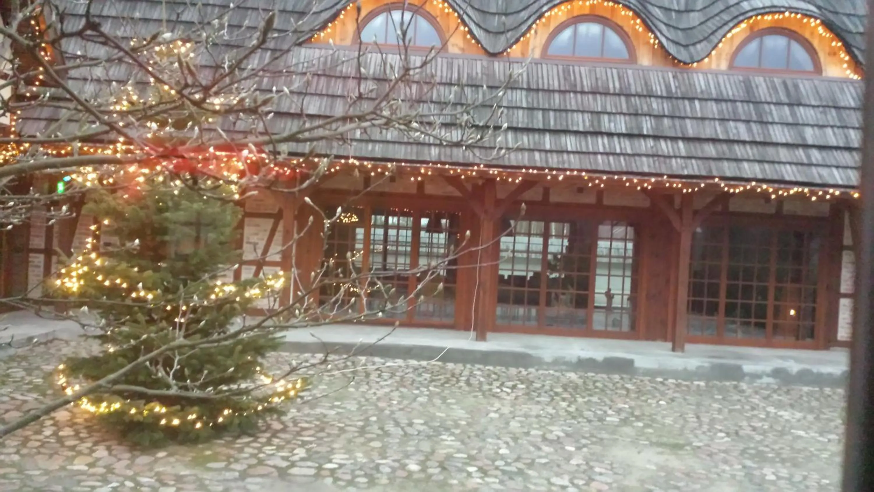 Property building in Mak