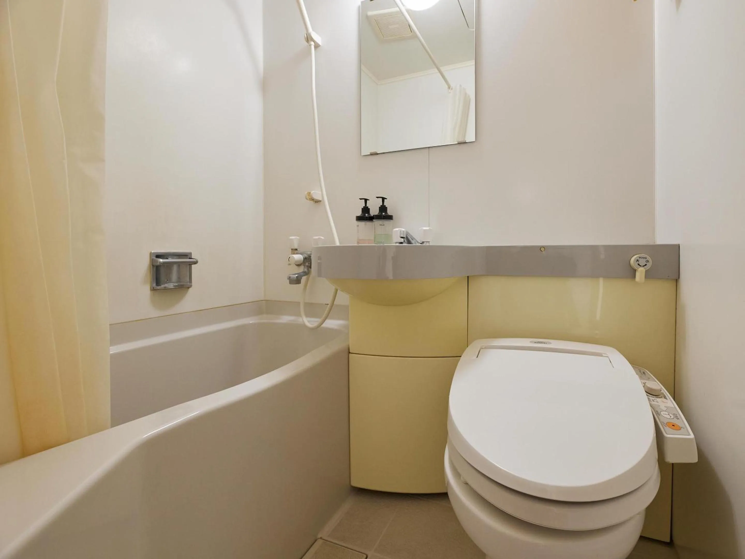 Toilet in Kumagaya Royal Hotel Suzuki