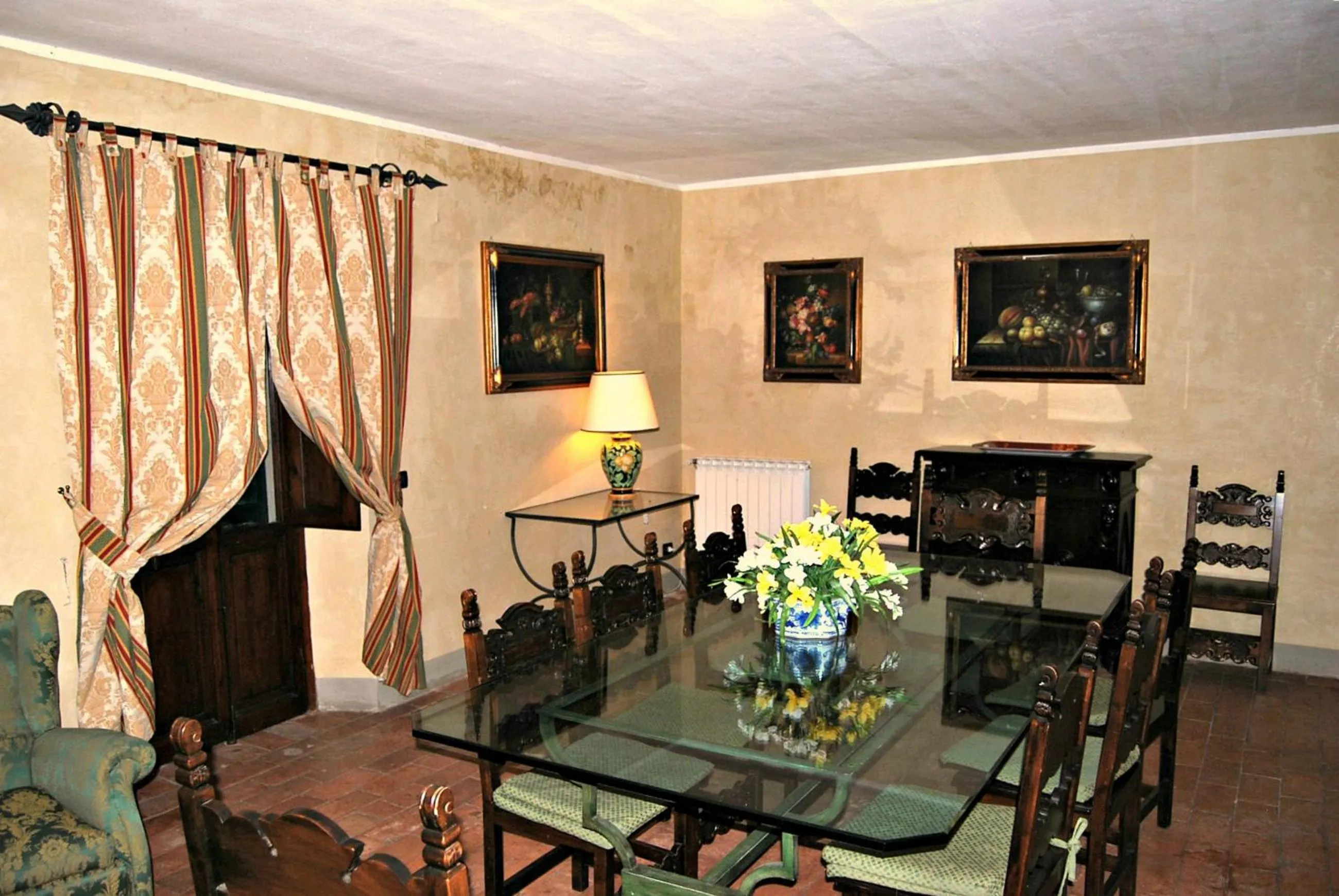 Dining area in Villa Marisel