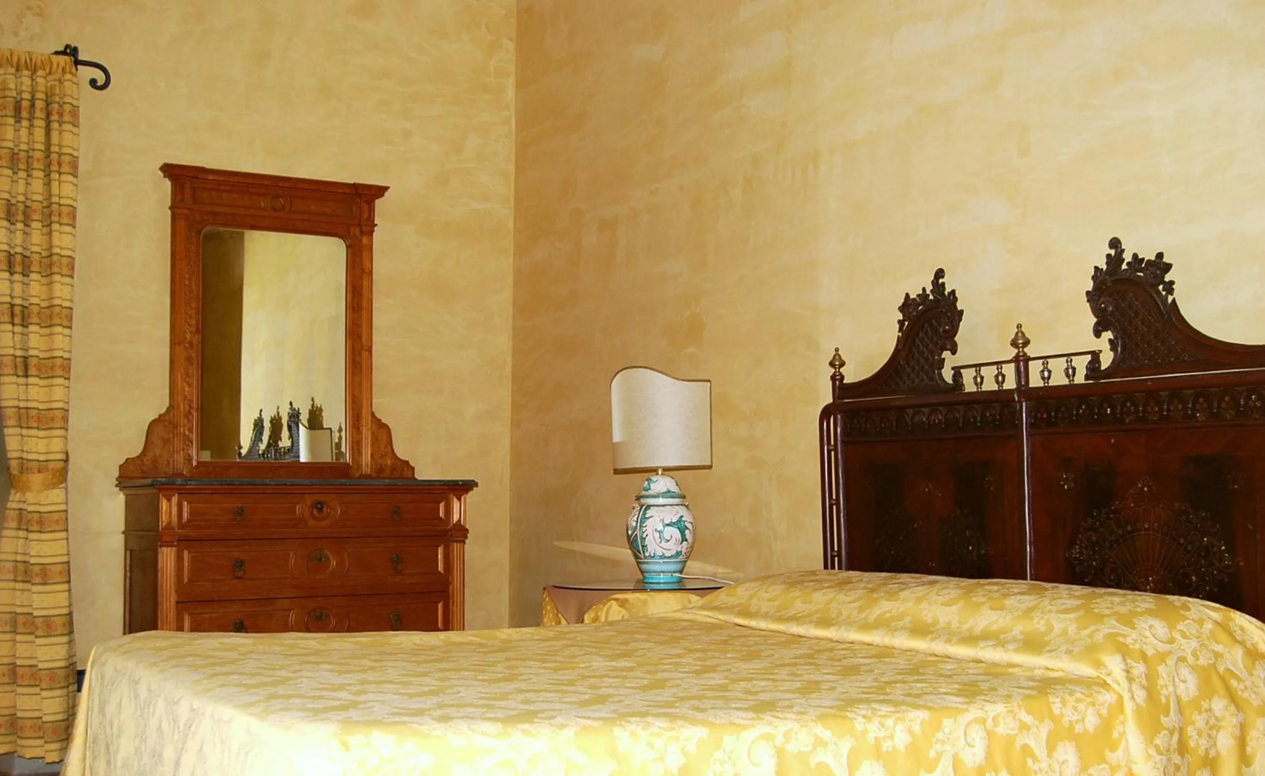Bedroom, Bed in Villa Marisel