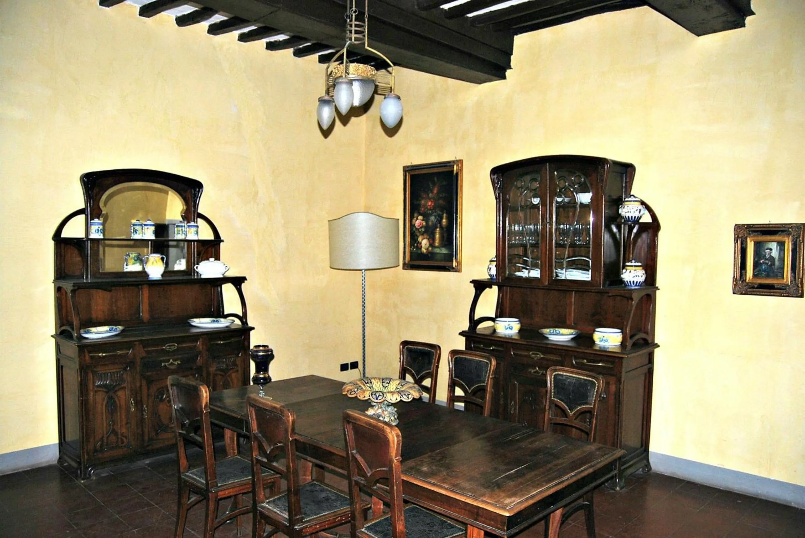 Dining area in Villa Marisel