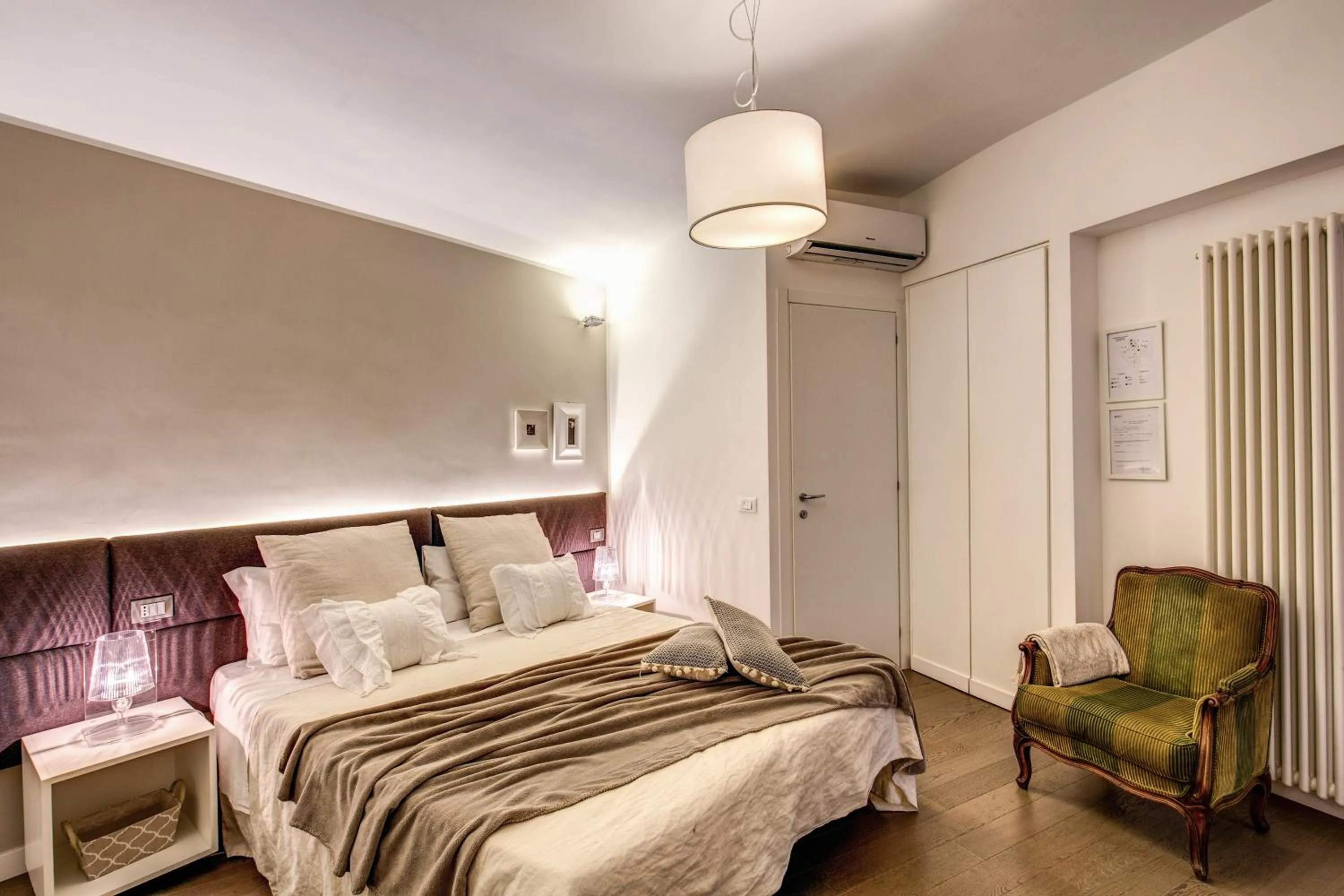 Photo of the whole room, Bed in Approdo Ripetta