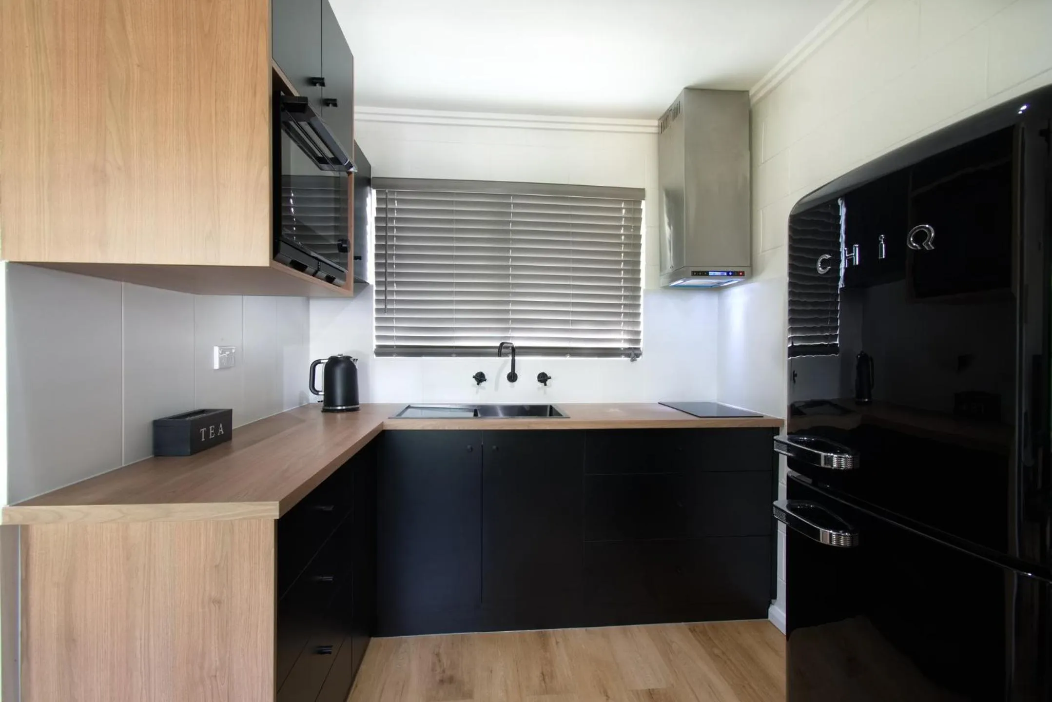 Kitchen or kitchenette in The Palms At Palm Cove