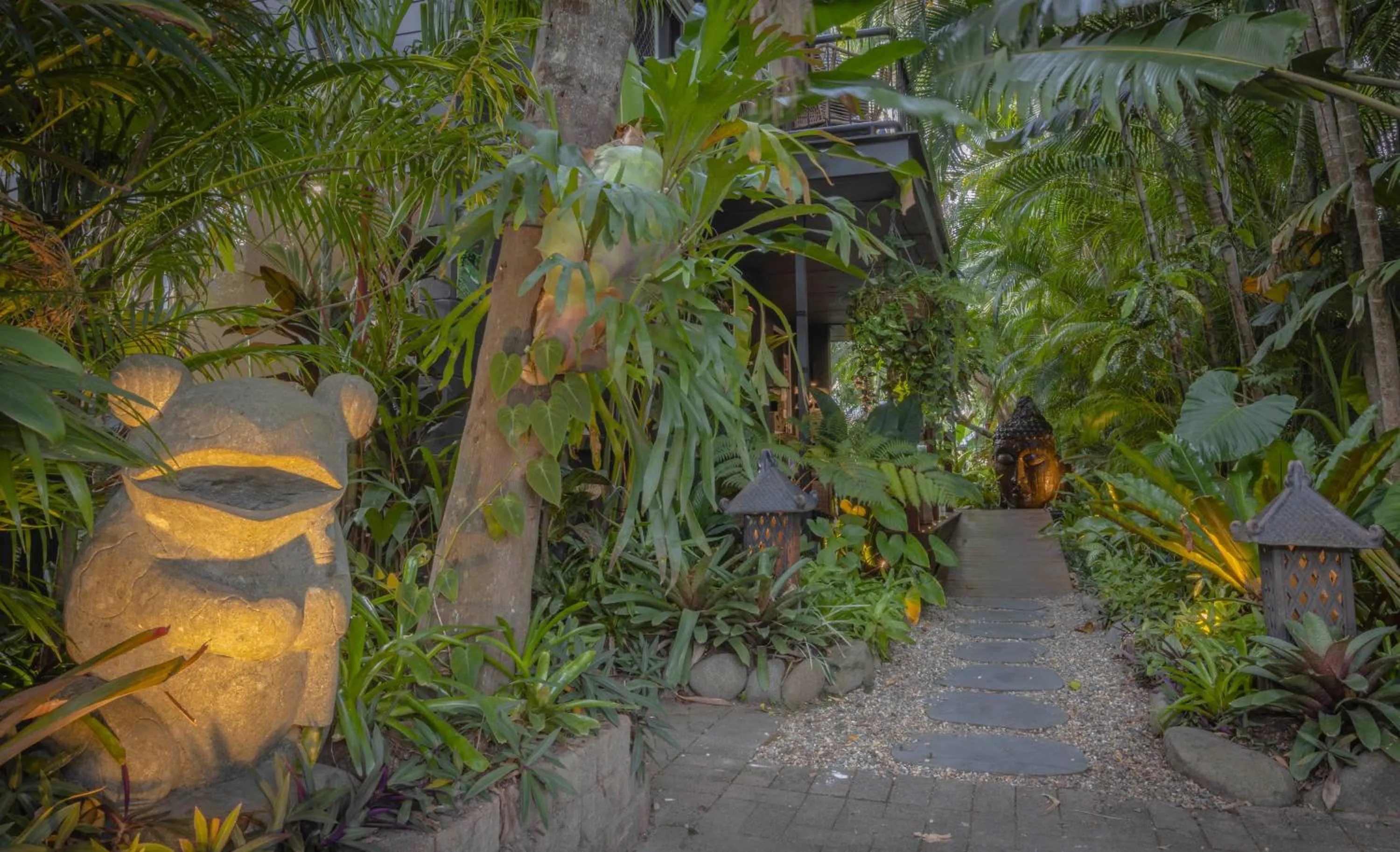 Facade/entrance in The Palms At Palm Cove