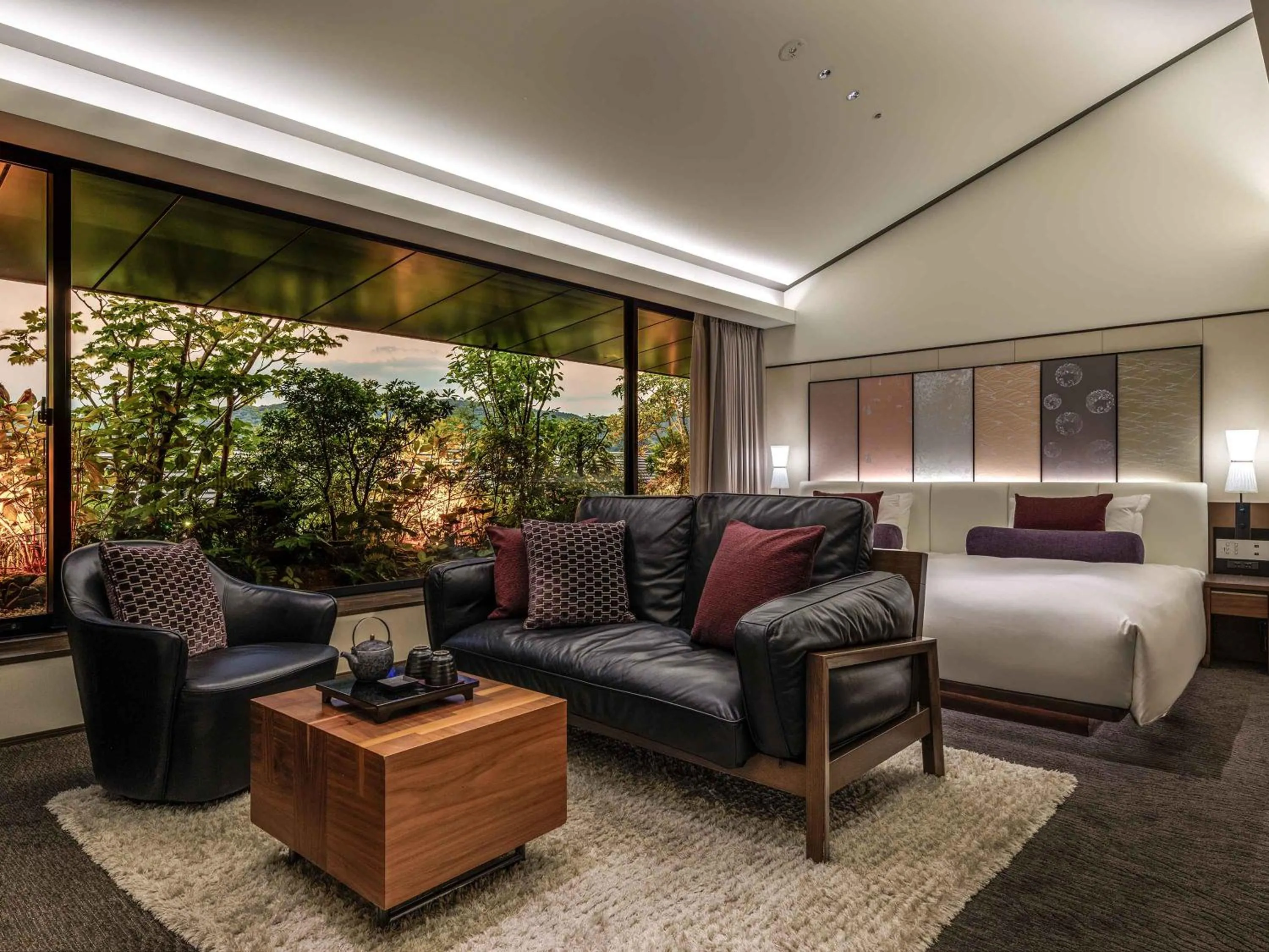 Photo of the whole room, Bed in Solaria Nishitetsu Hotel Kyoto Premier