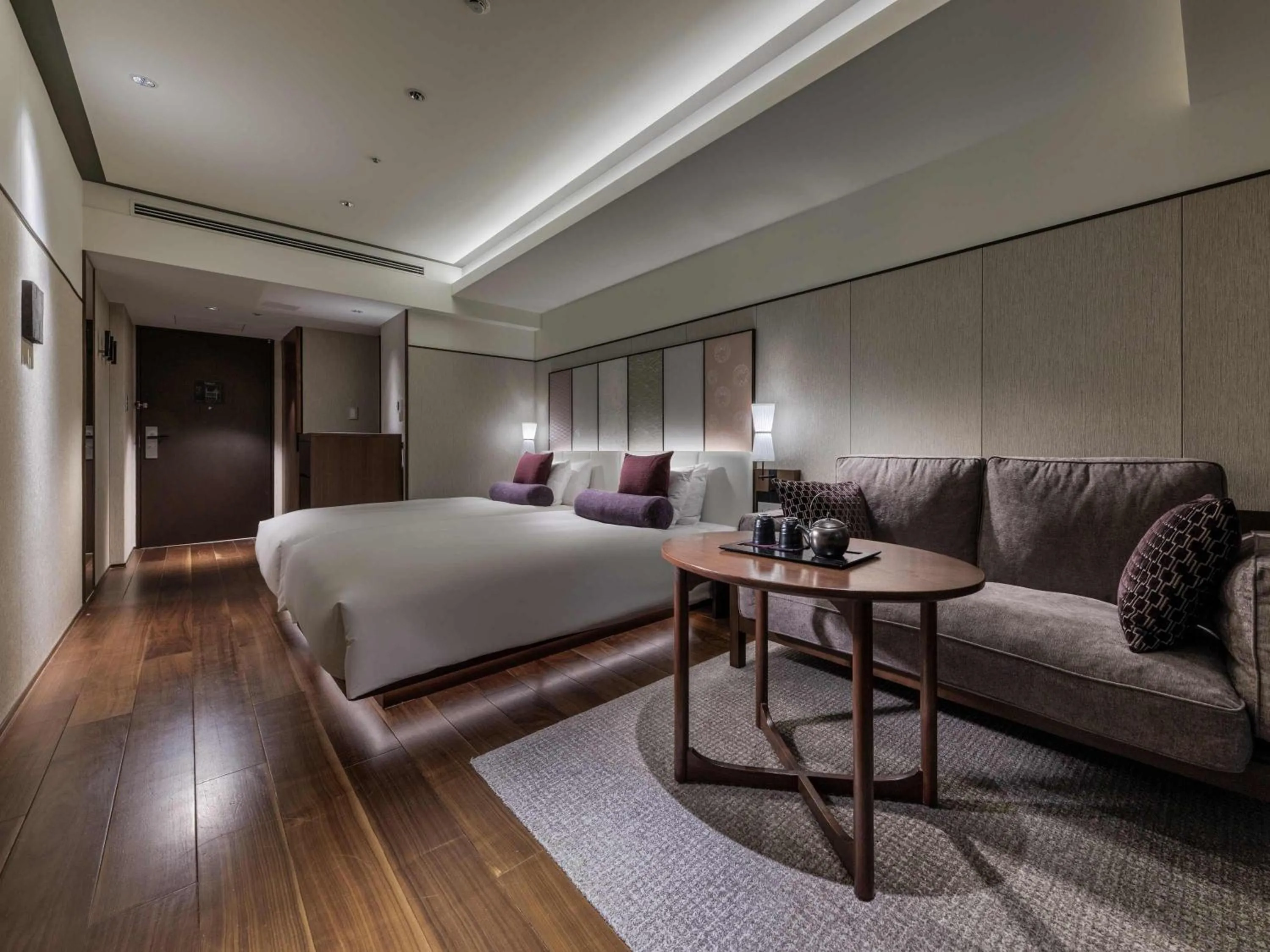 Photo of the whole room, Bed in Solaria Nishitetsu Hotel Kyoto Premier