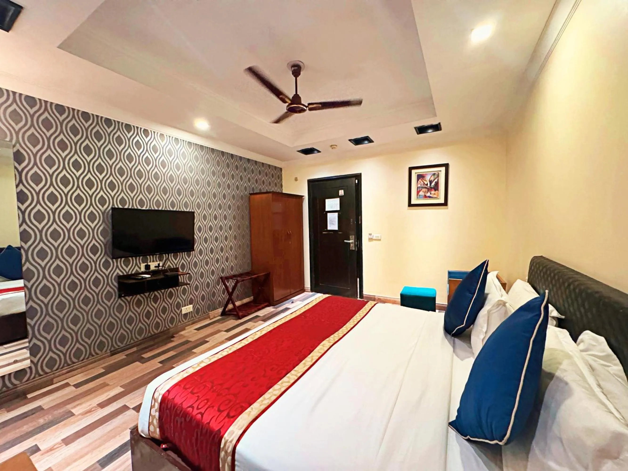 Bedroom, Bed in The Oakland Plaza by Orion Hotels