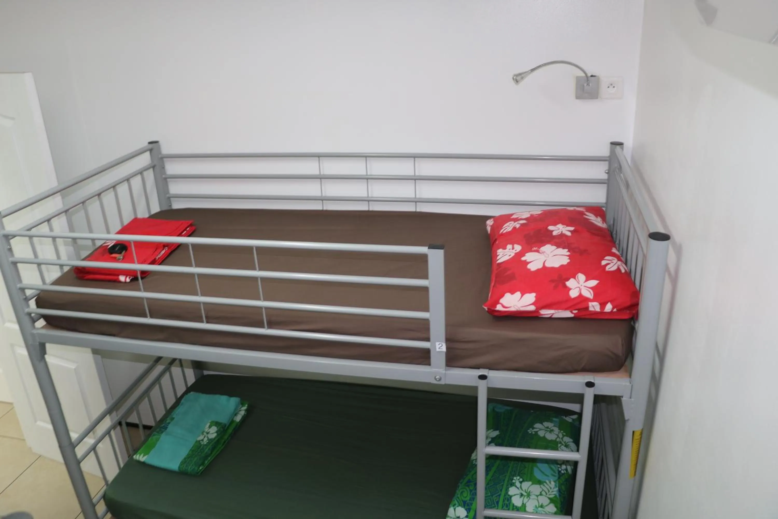 bunk bed, Bed in Mahana Lodge Hostel & Backpacker