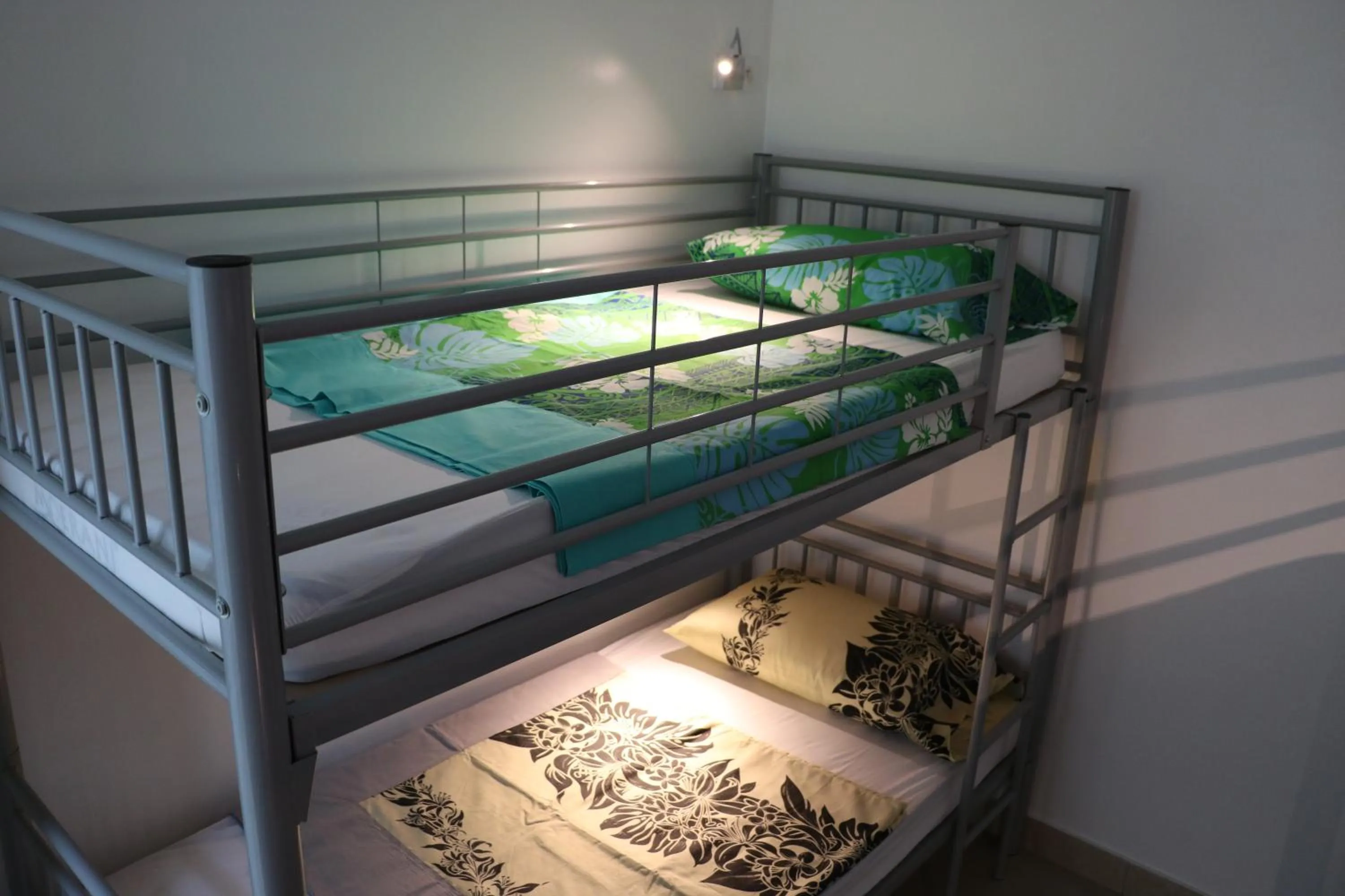 bunk bed, Bed in Mahana Lodge Hostel & Backpacker
