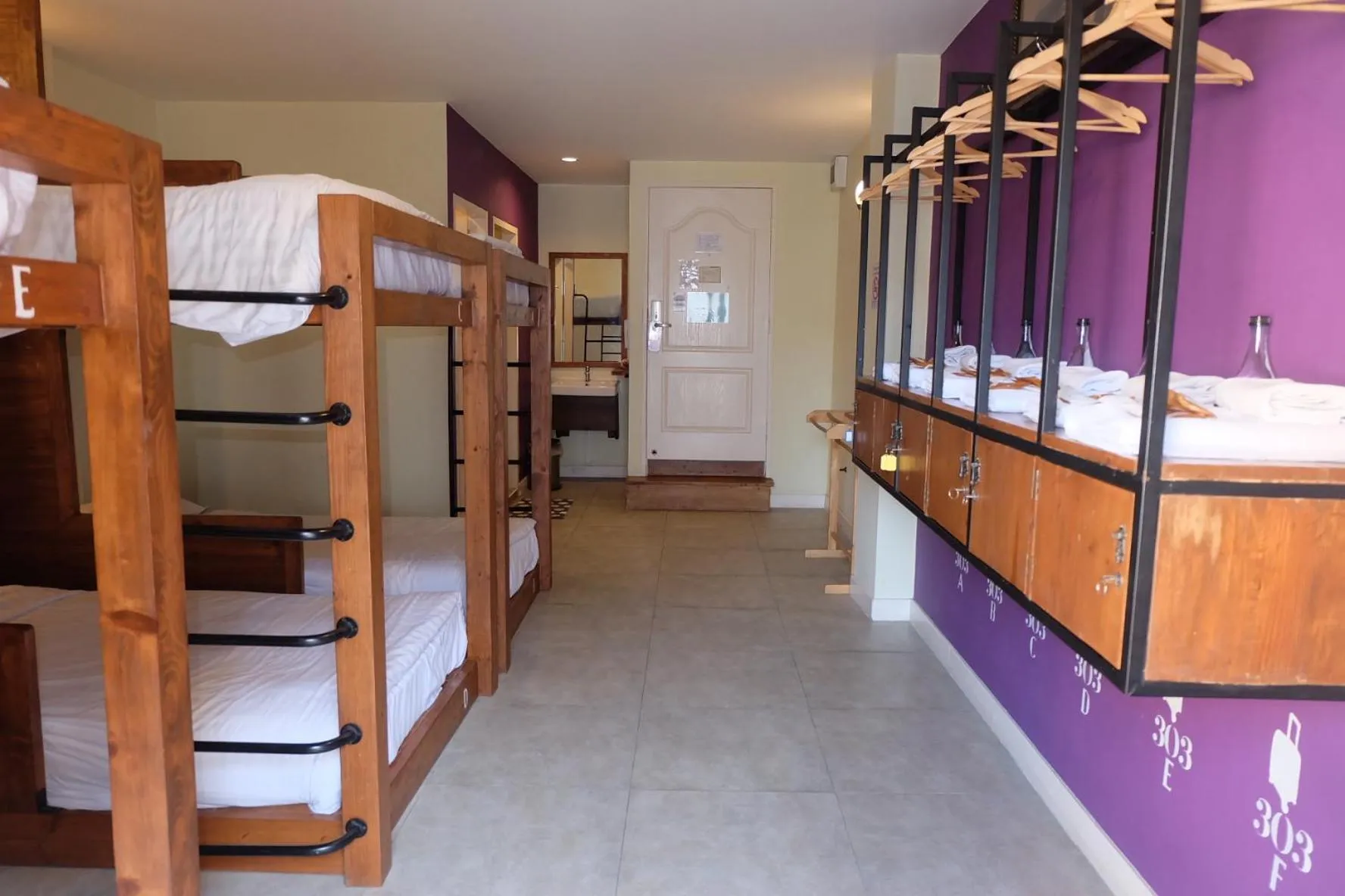 Photo of the whole room, Bed in Siri Poshtel Bangkok