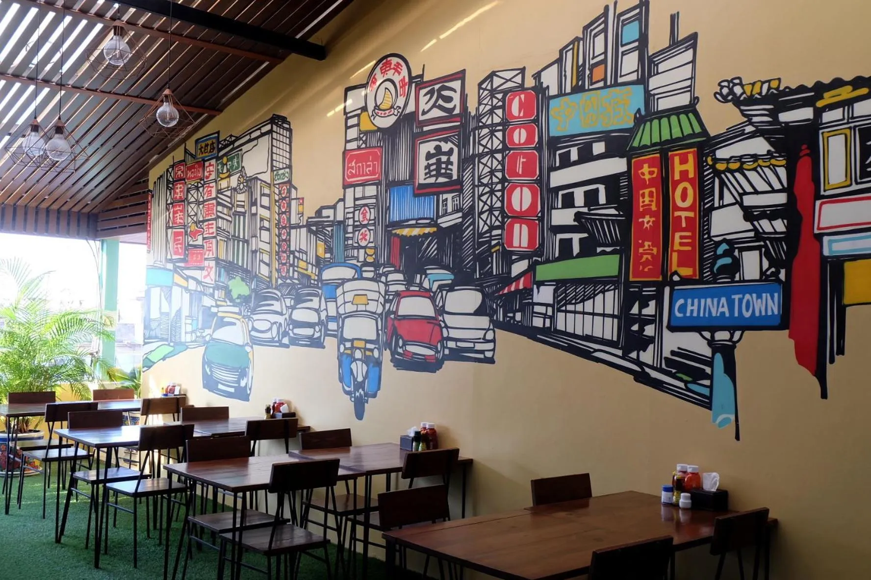 Restaurant/places to eat in Siri Poshtel Bangkok