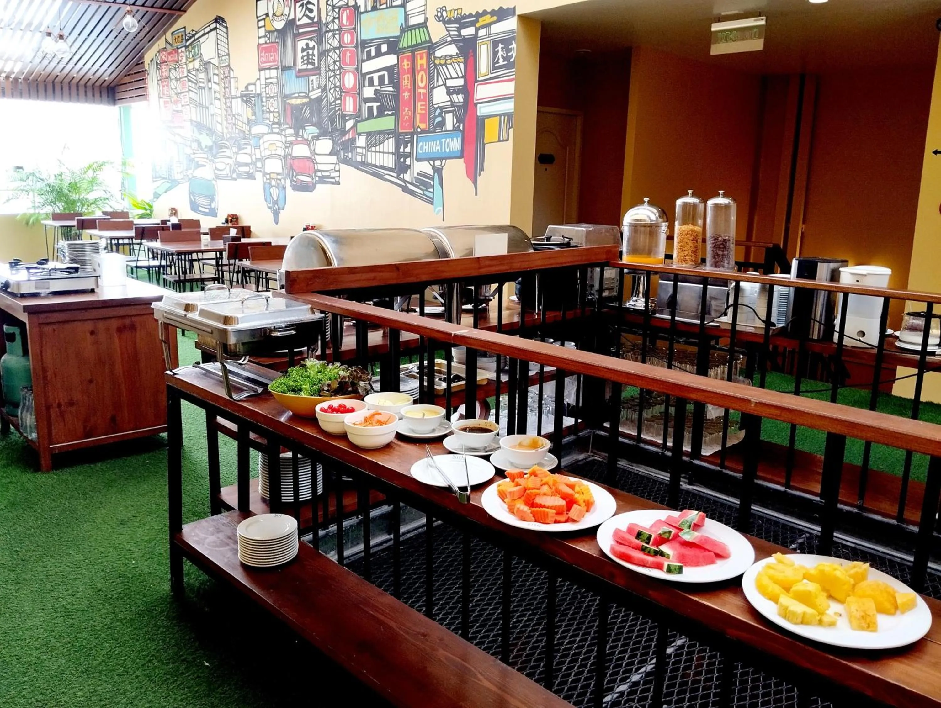 Restaurant/places to eat in Siri Poshtel Bangkok