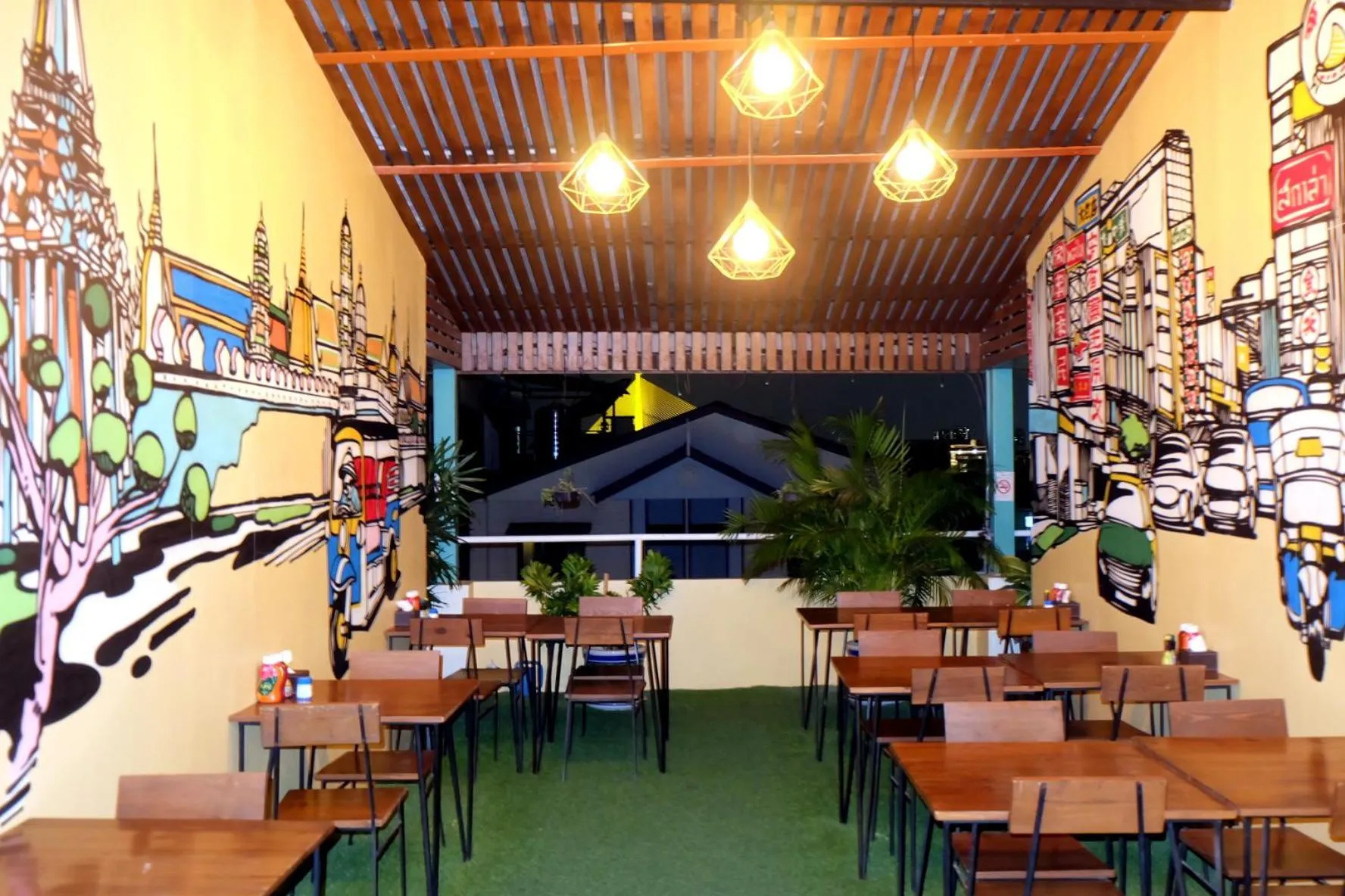 Restaurant/places to eat in Siri Poshtel Bangkok