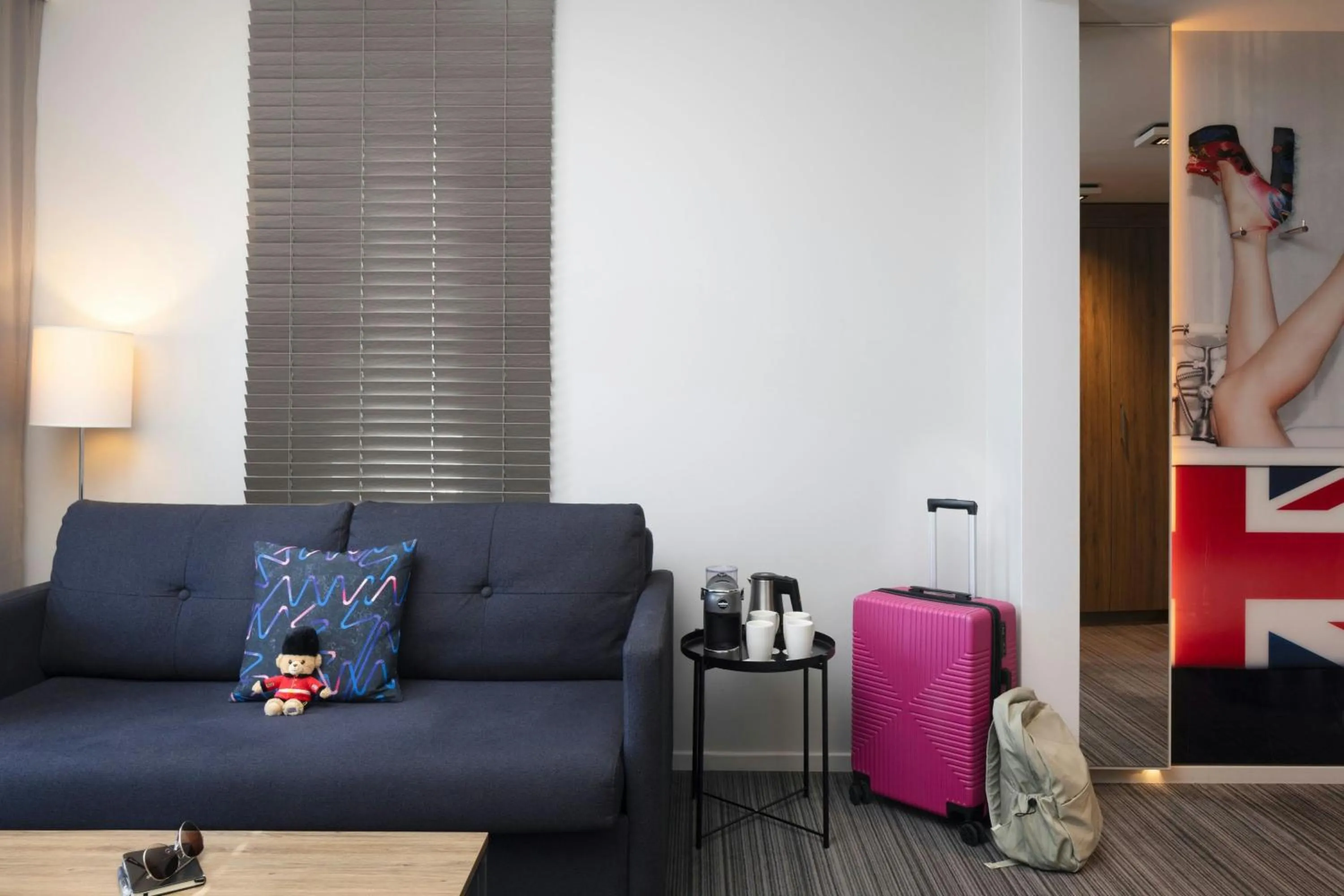 Lounge or bar in Moxy London Excel