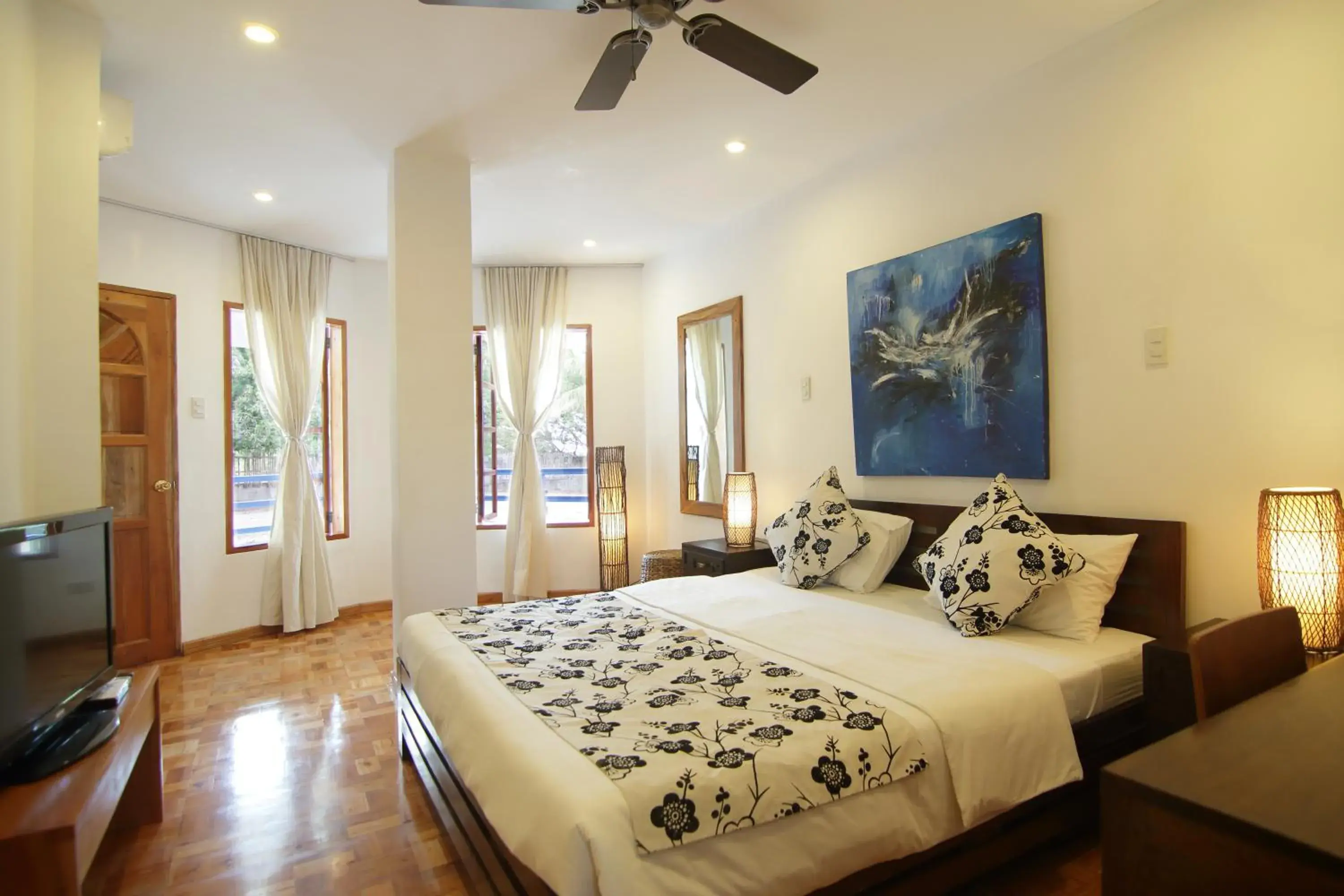 Double Room with Garden View in Villa in Blue Double Room with Garden View in Villa in Blue