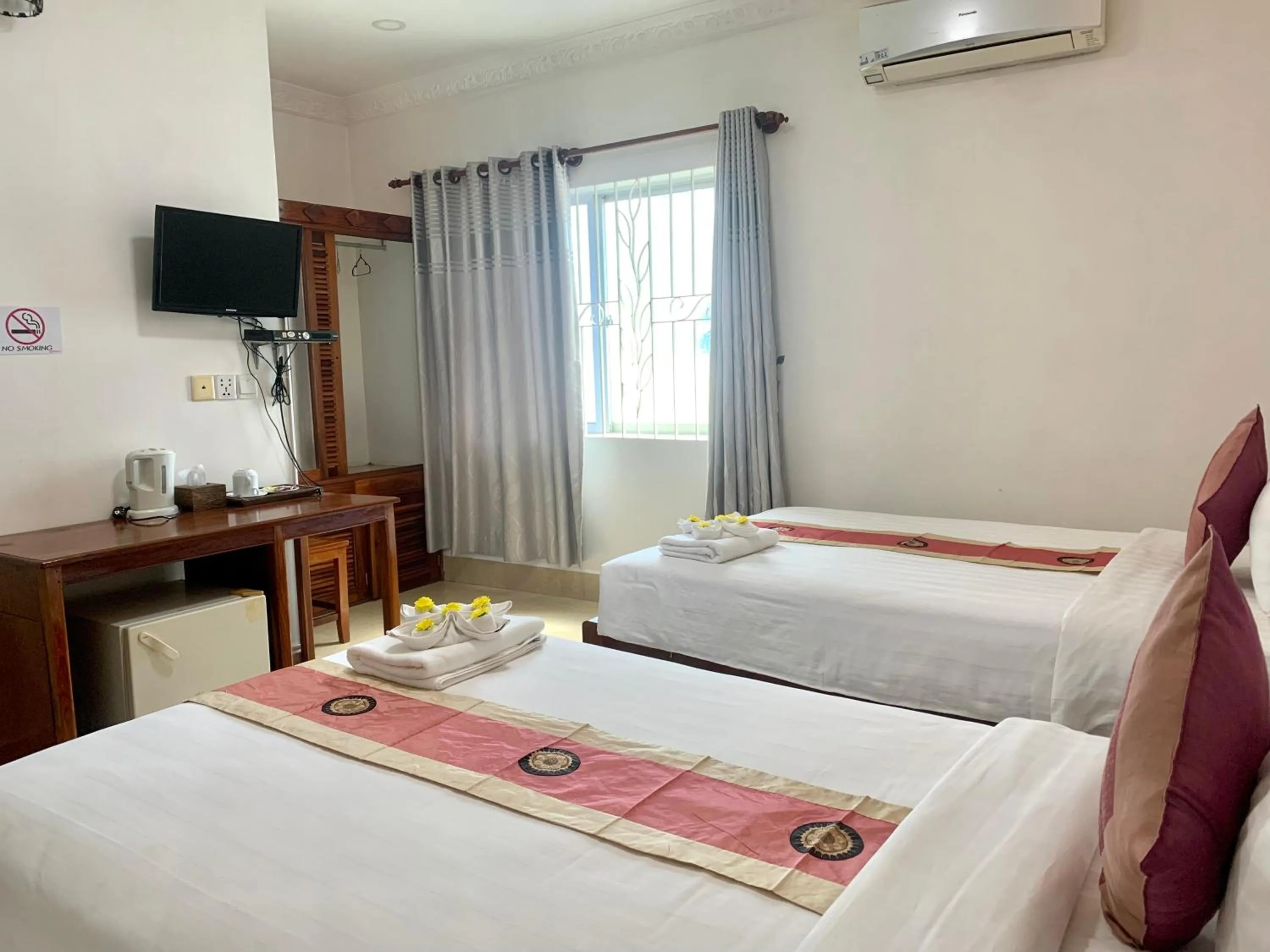 Bed in The One by Nika