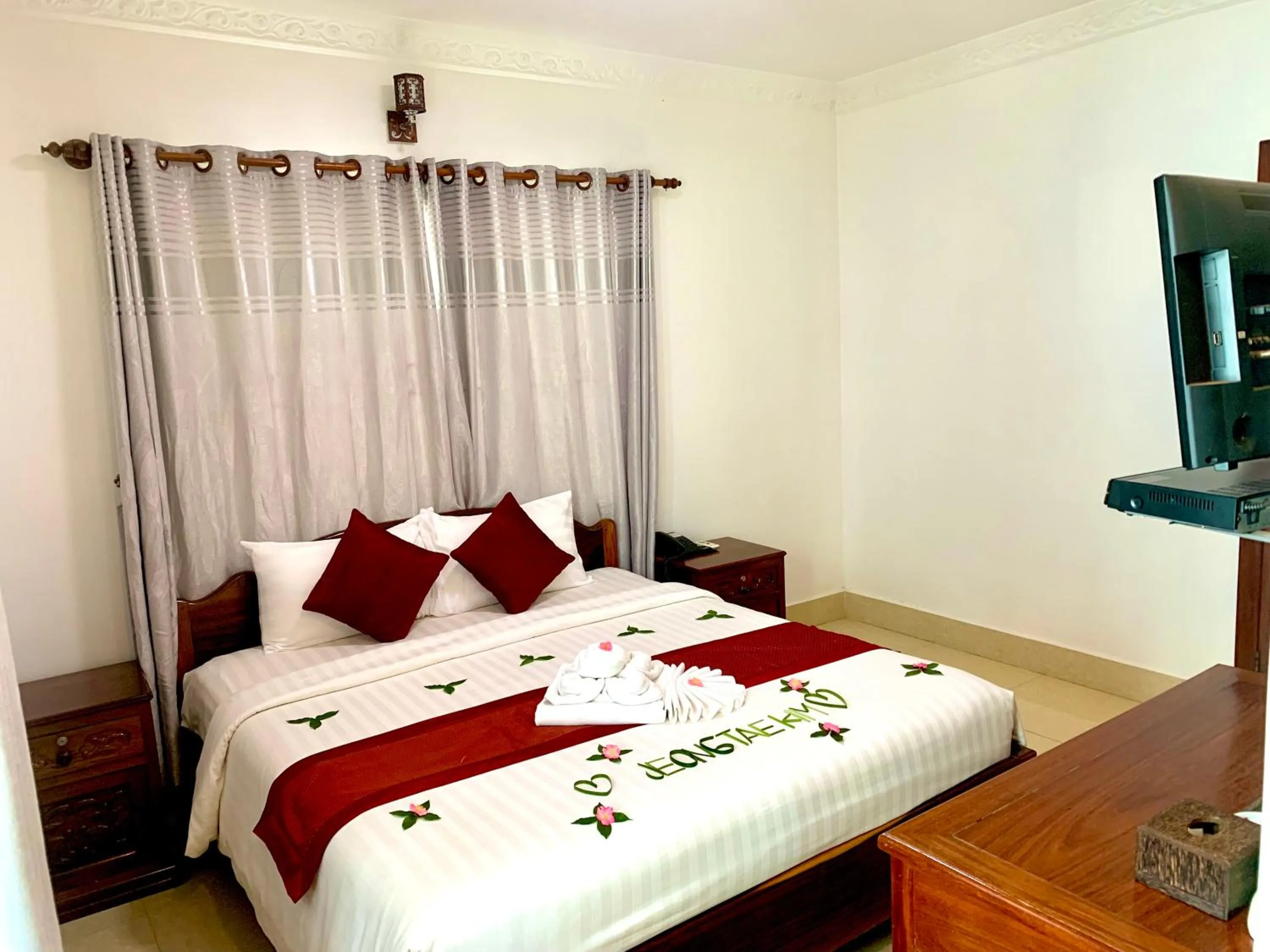 Bed in The One by Nika