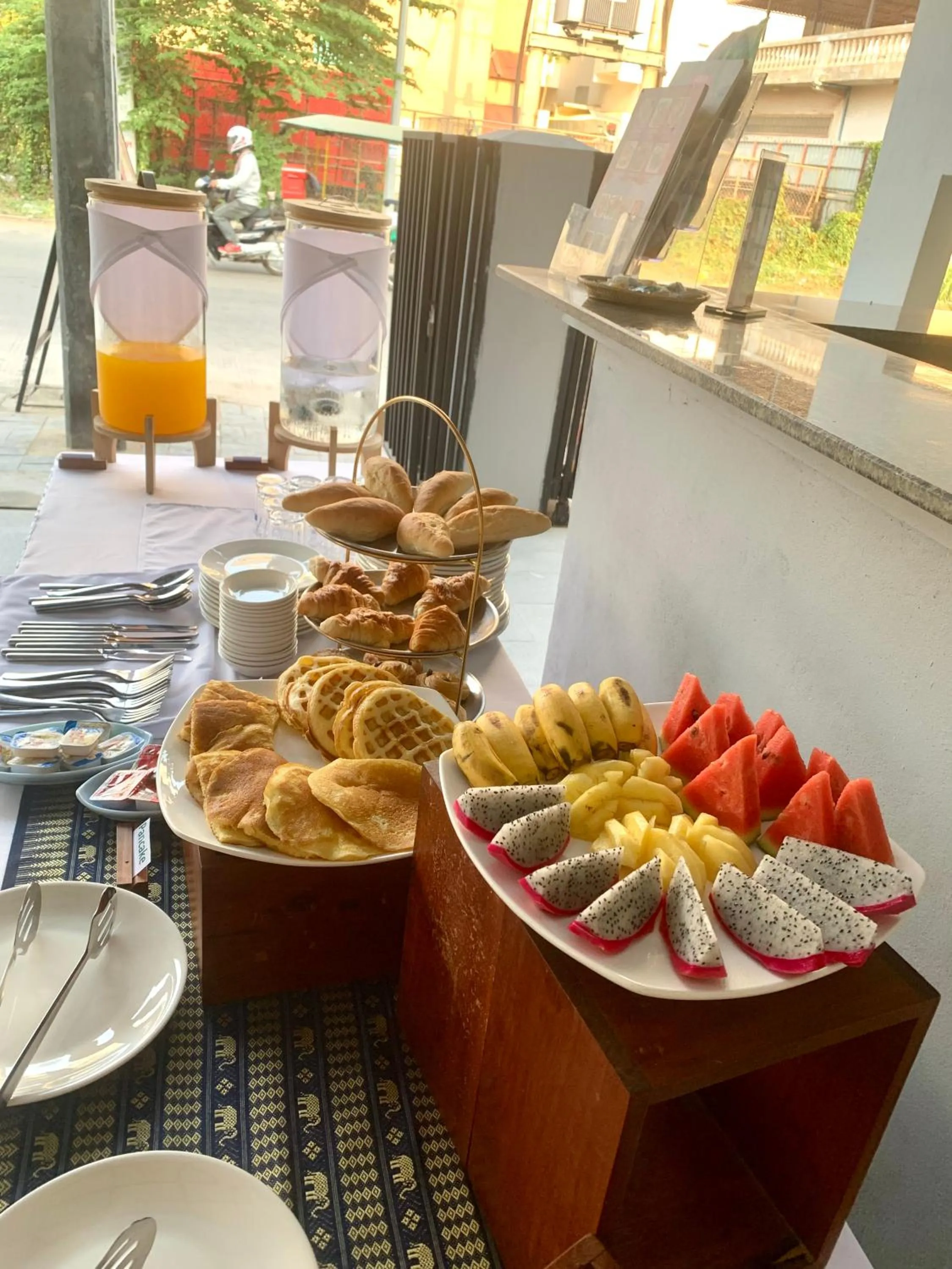 Breakfast in The One by Nika