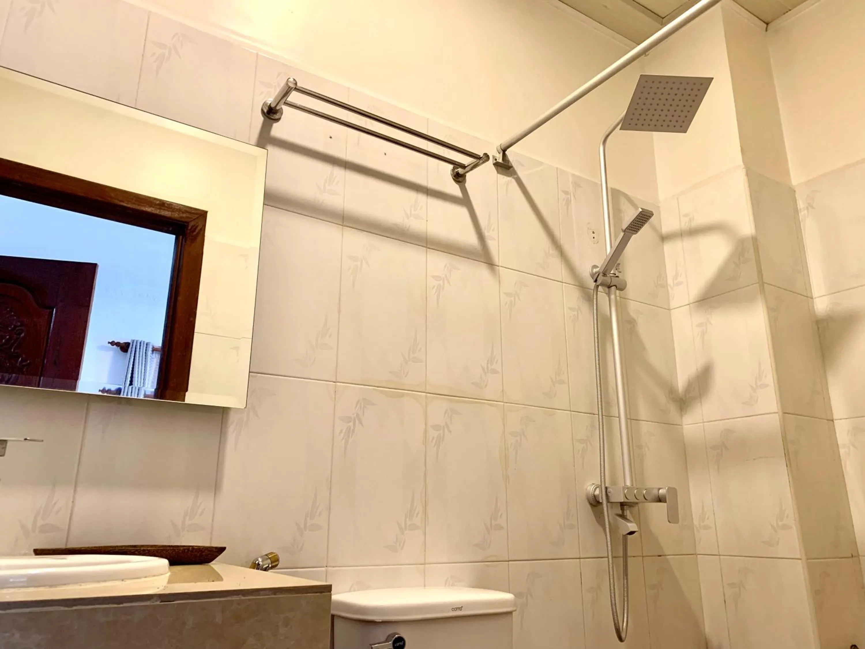 Shower in The One by Nika