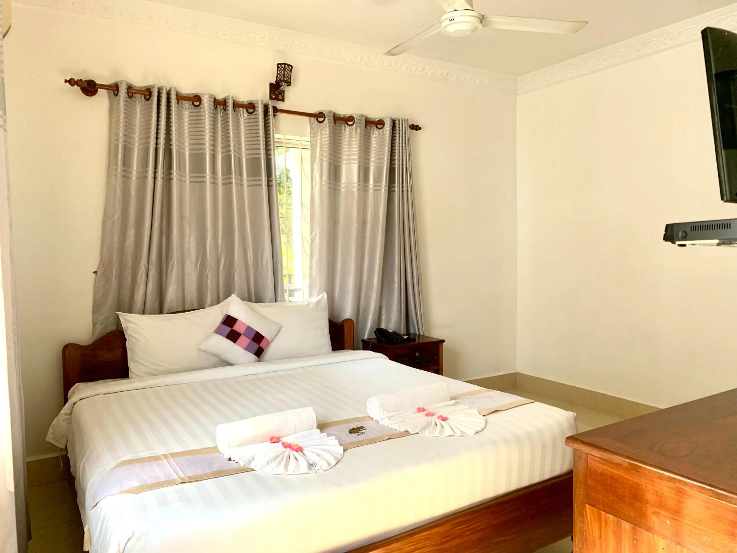 Bed in The One by Nika