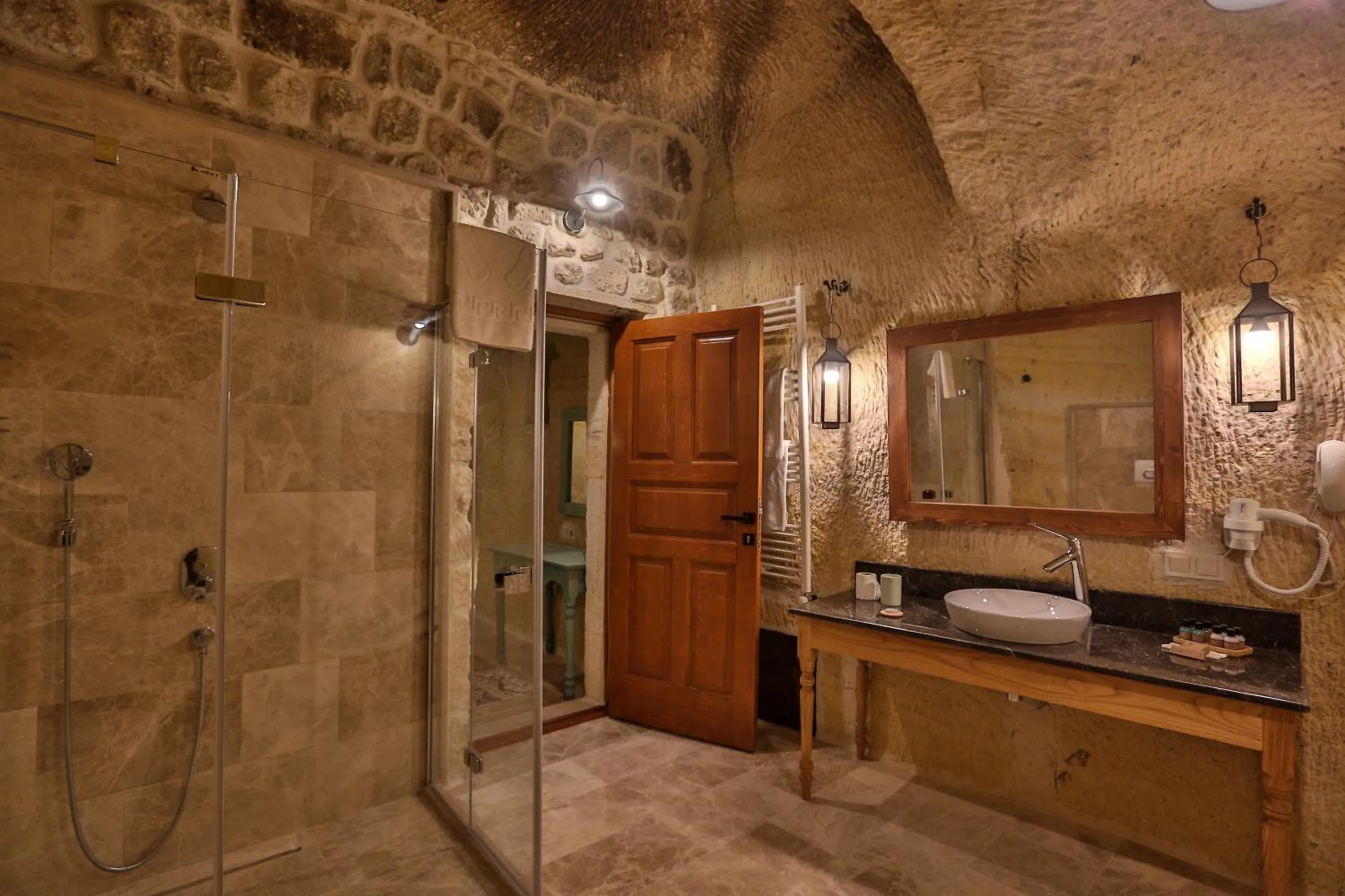 Shower in Acropolis Cave Suite