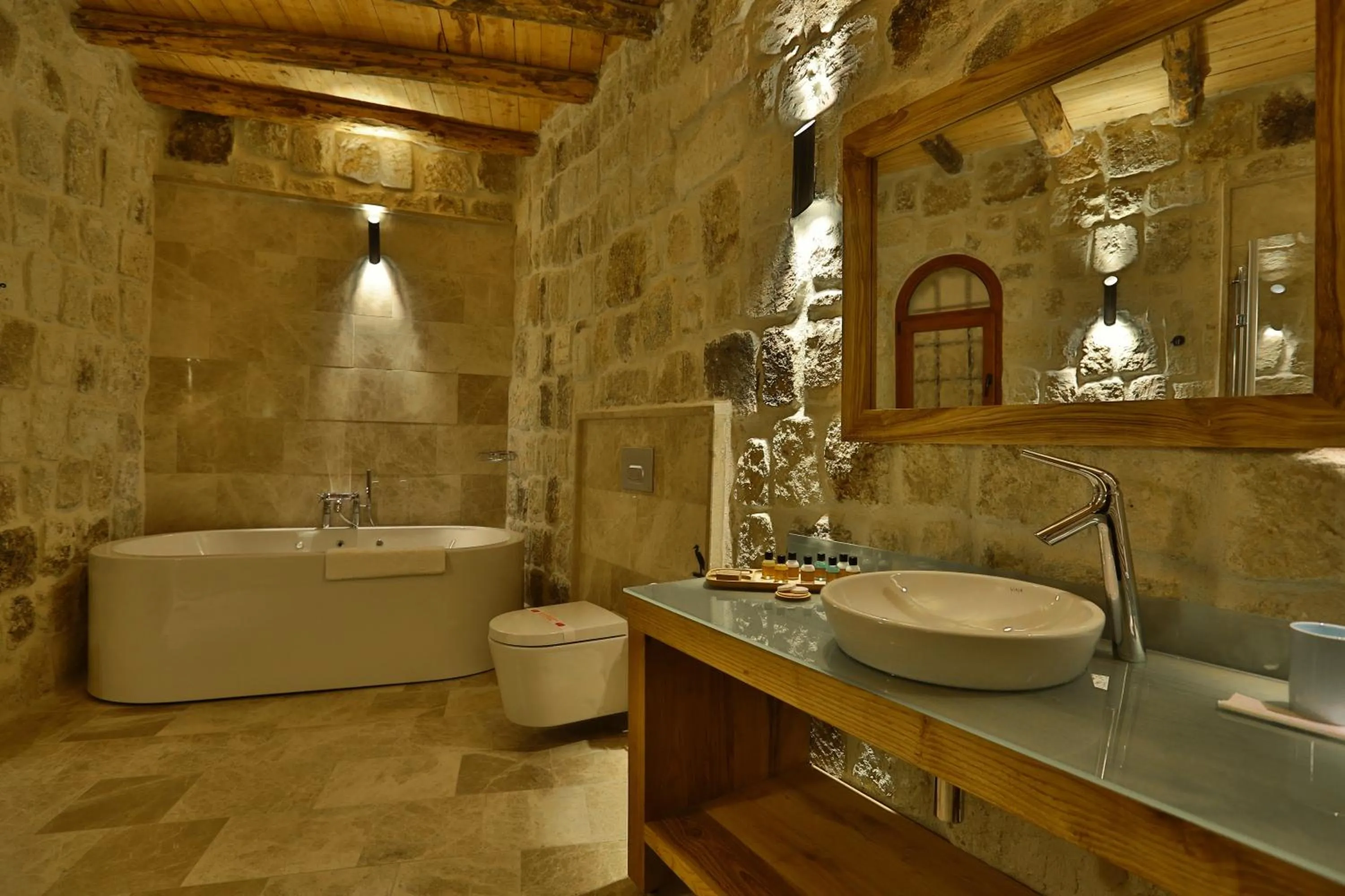 Hot Tub in Acropolis Cave Suite