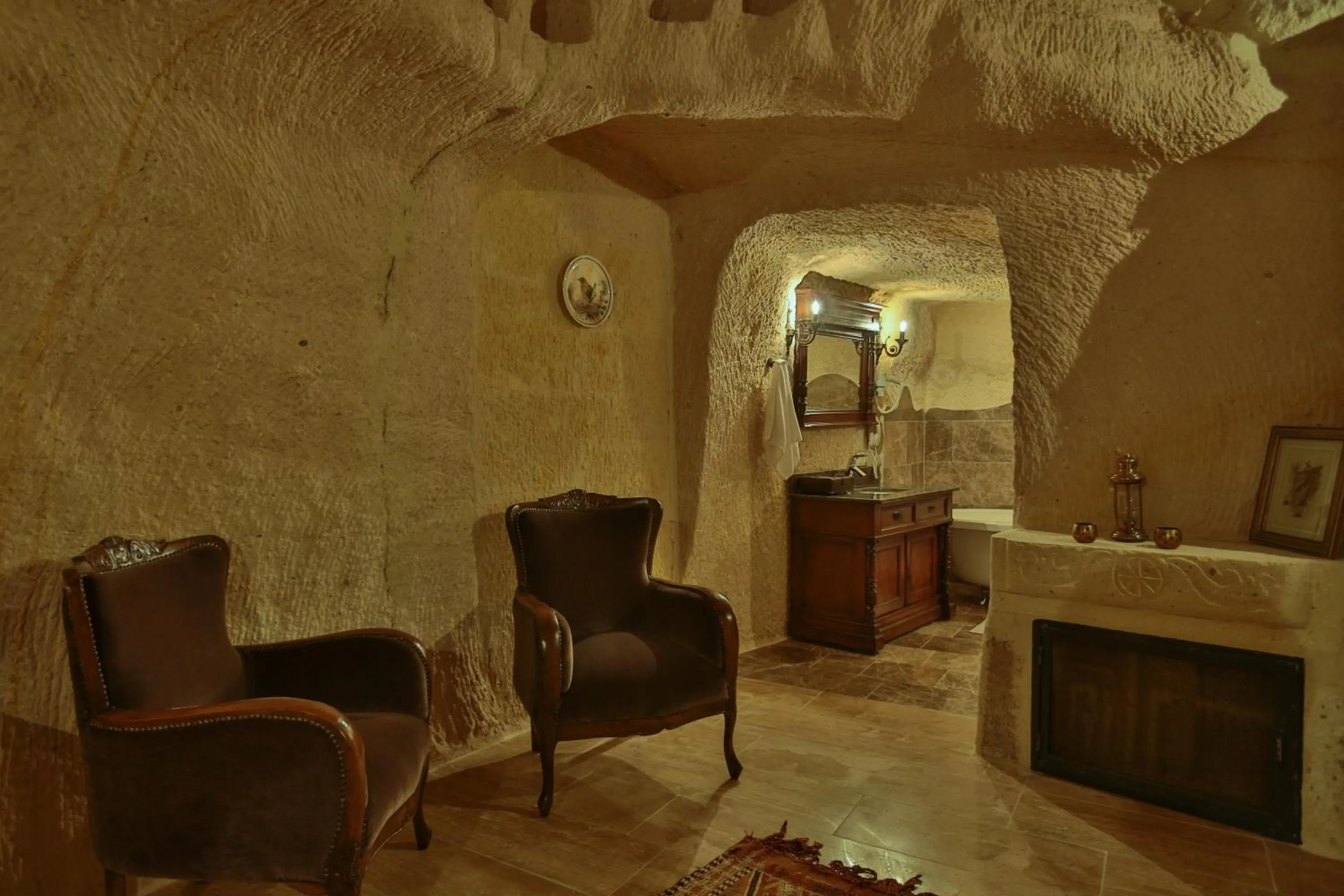 Living room in Acropolis Cave Suite